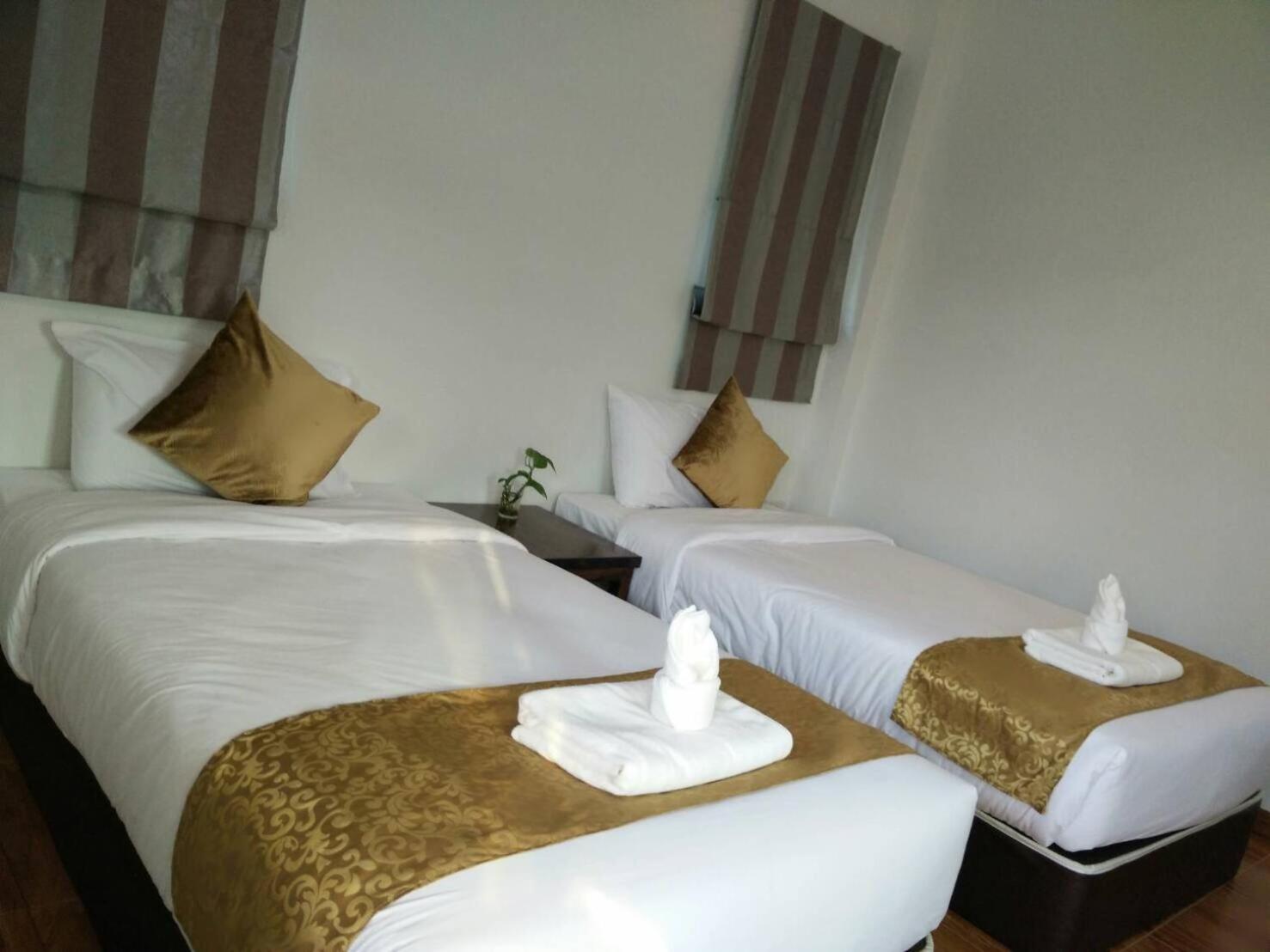 Double or Twin Room with Balcony photo 2