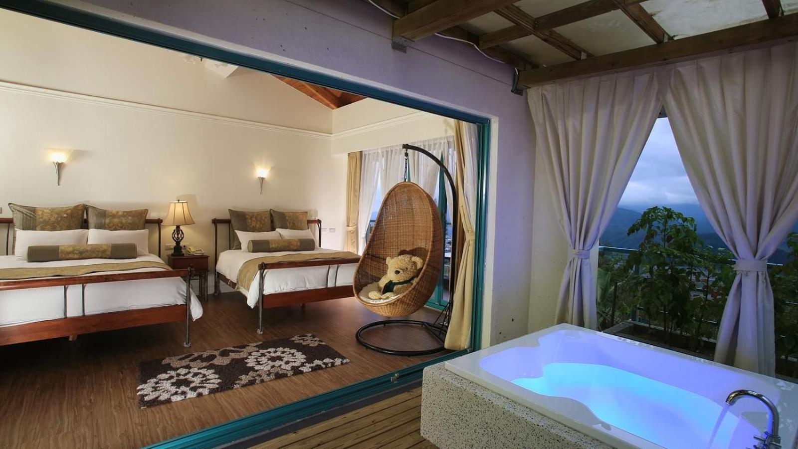 Deluxe Quadruple Room