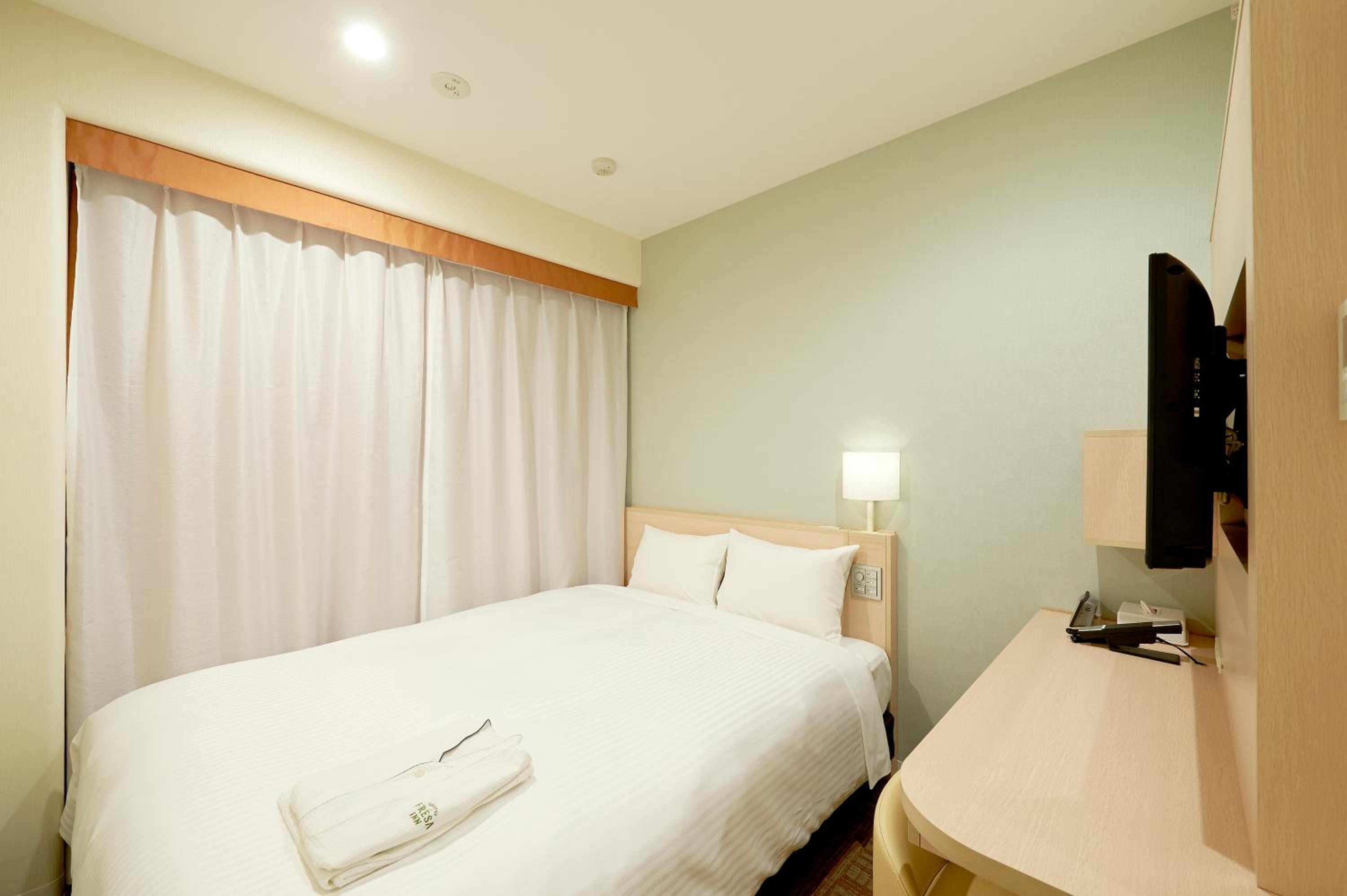 Single Room - Non-Smoking photo 3