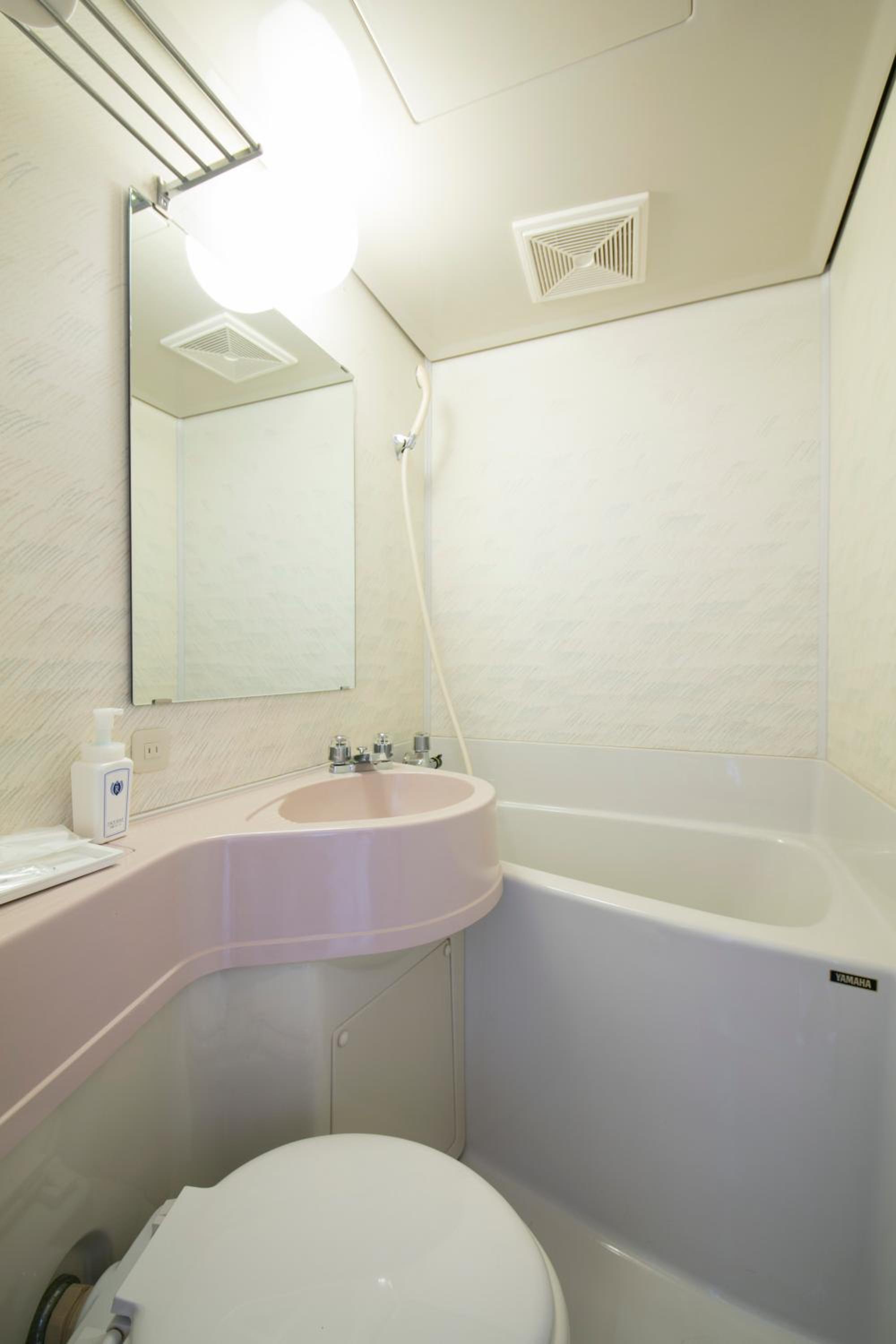 Single Room - Smoking photo 2