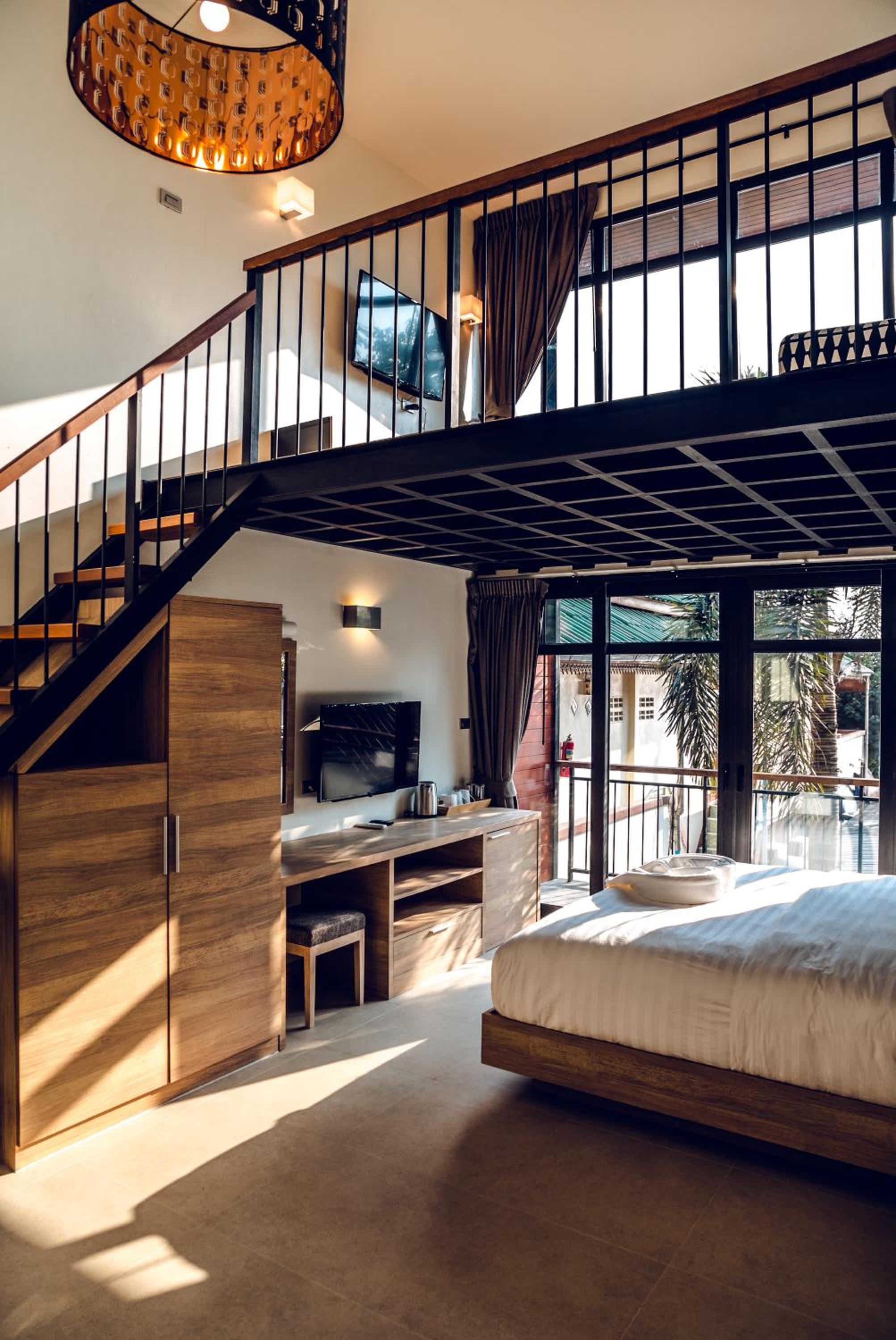 Deluxe Duplex Room with Pool View photo 2