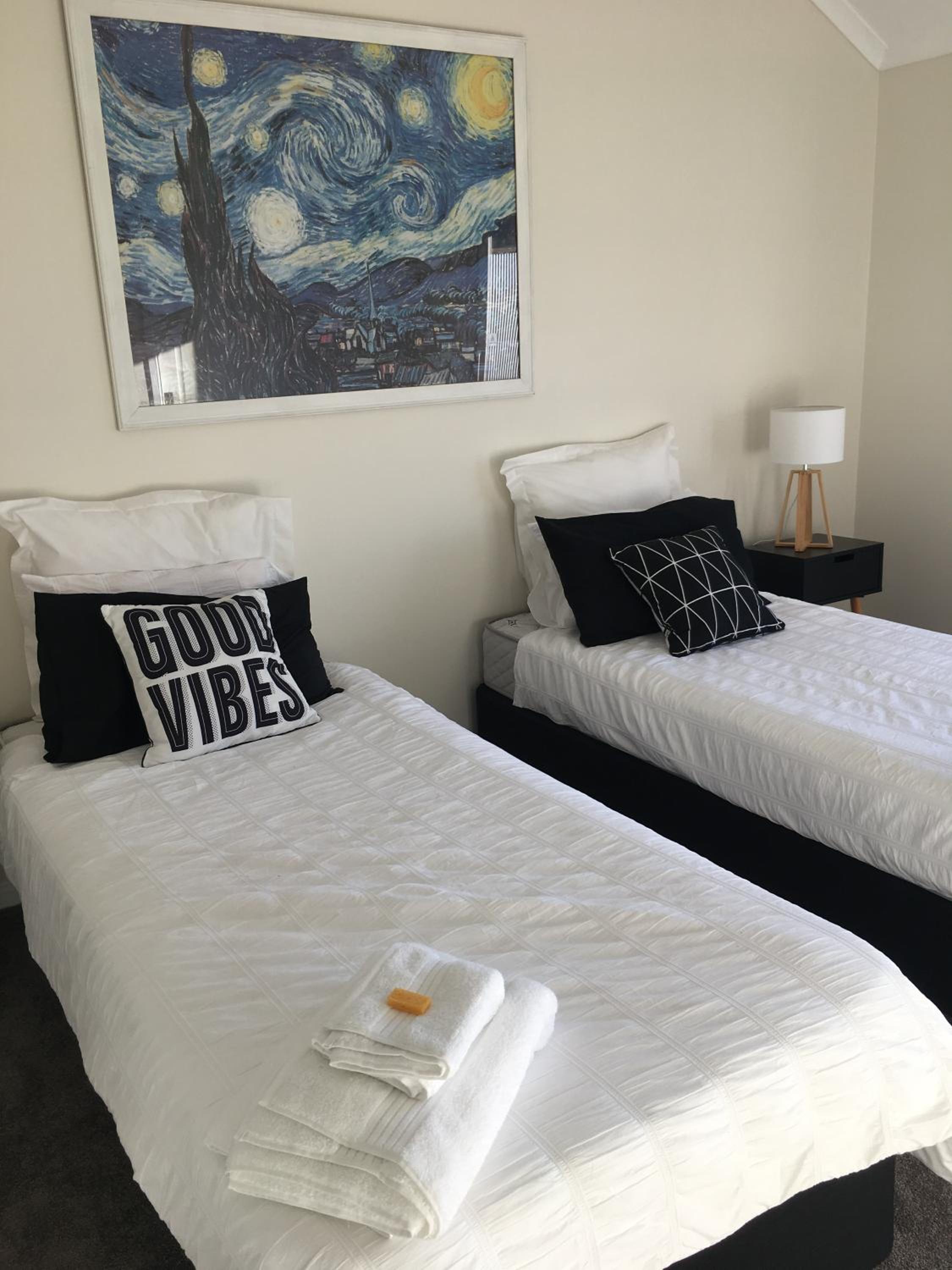 Double or Twin Room with Balcony photo 2