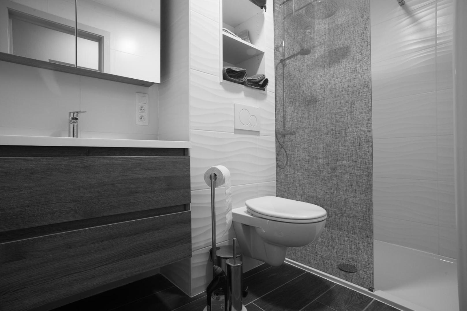 Two-Bedroom Apartment - Photo 3