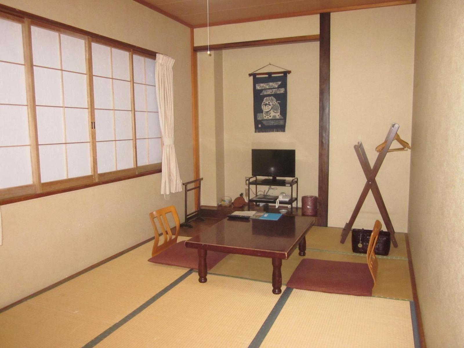Single Room with Shared Toilet photo 1