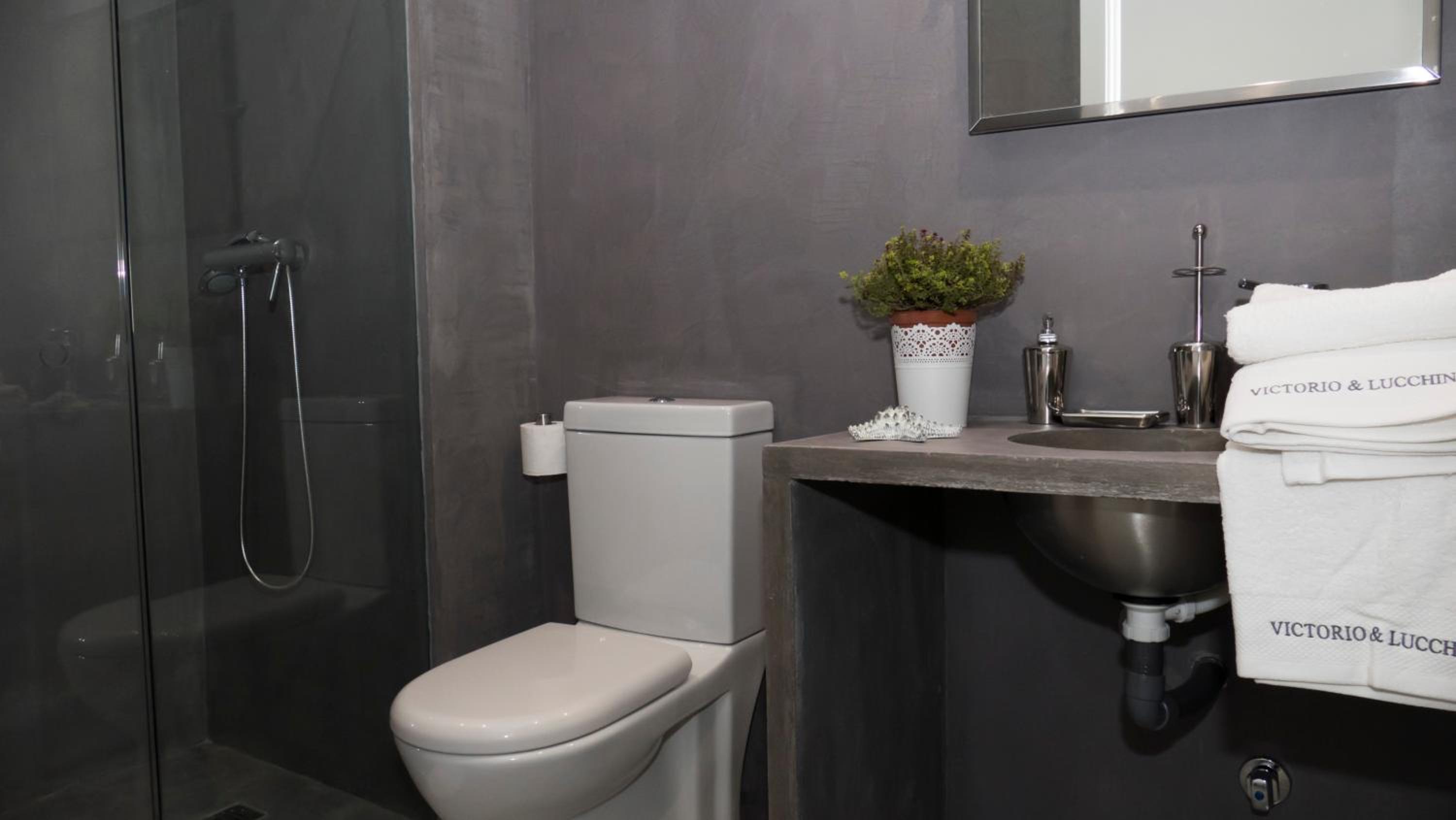 Studio Apartment - Photo 2