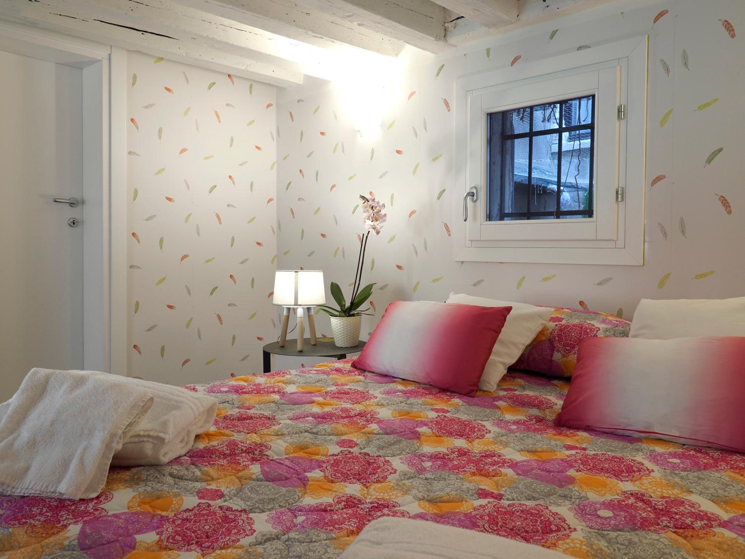 Two-Bedroom Apartment - Split Level photo 1