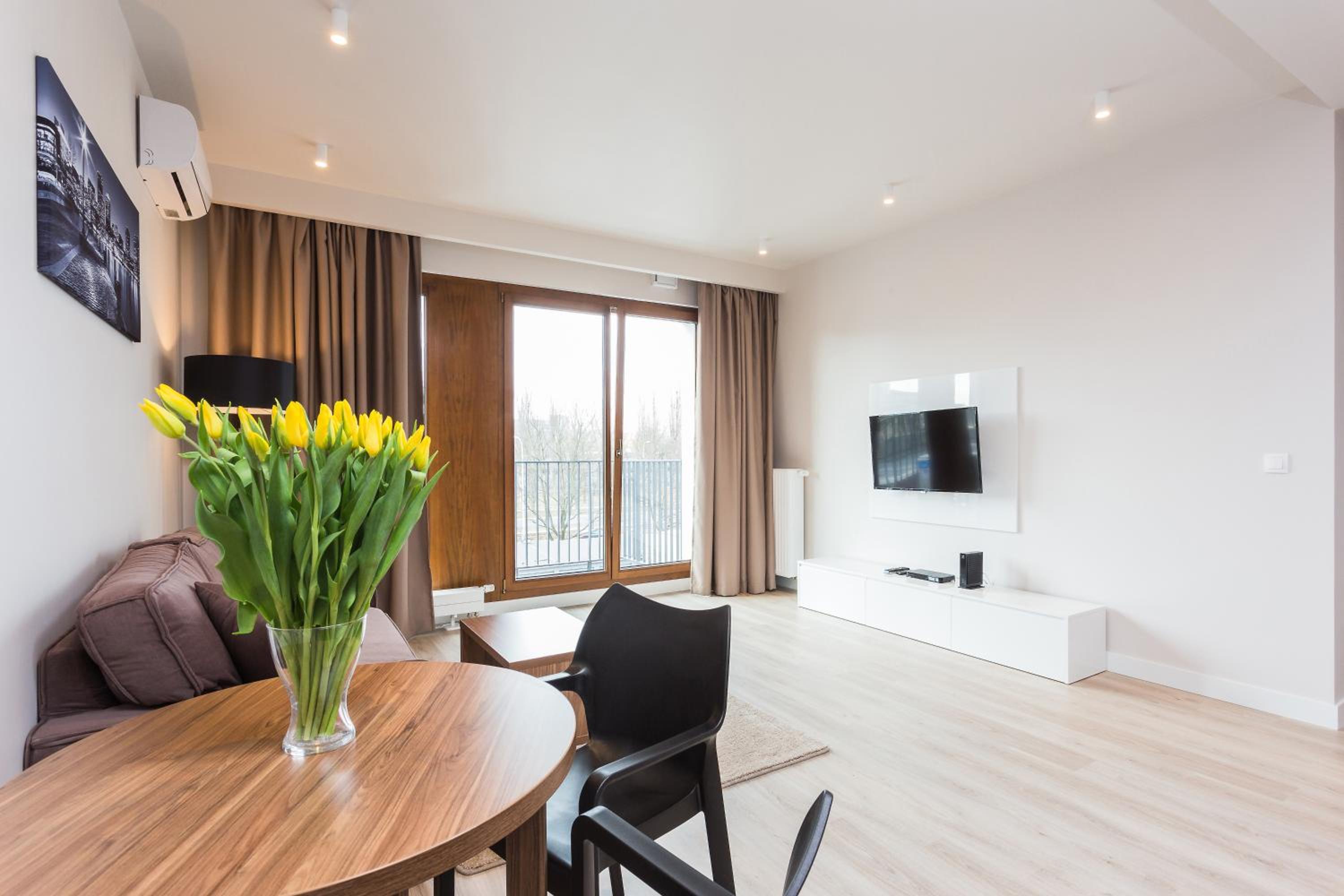 Superior One-Bedroom Apartment