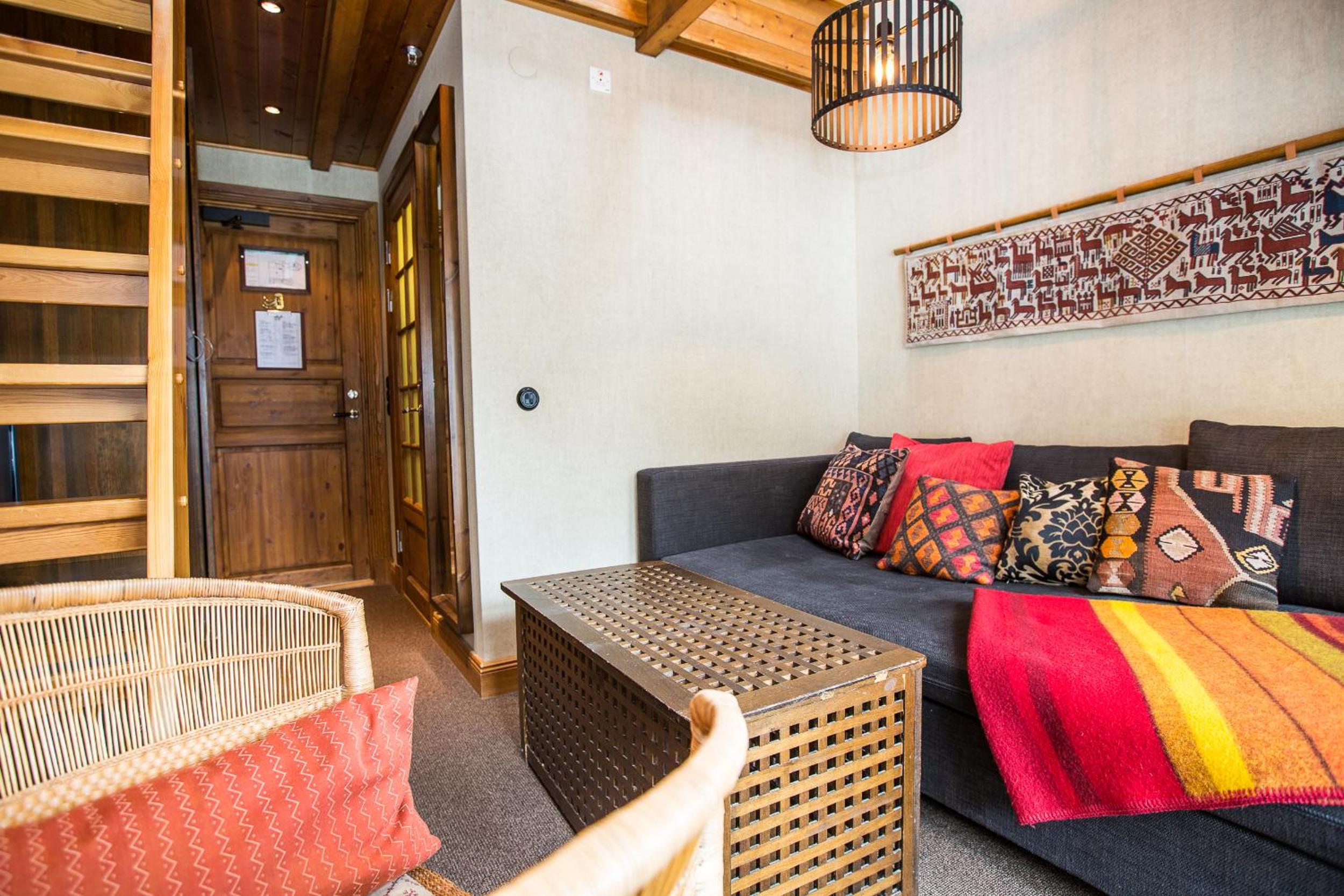 Suite - Photo 5