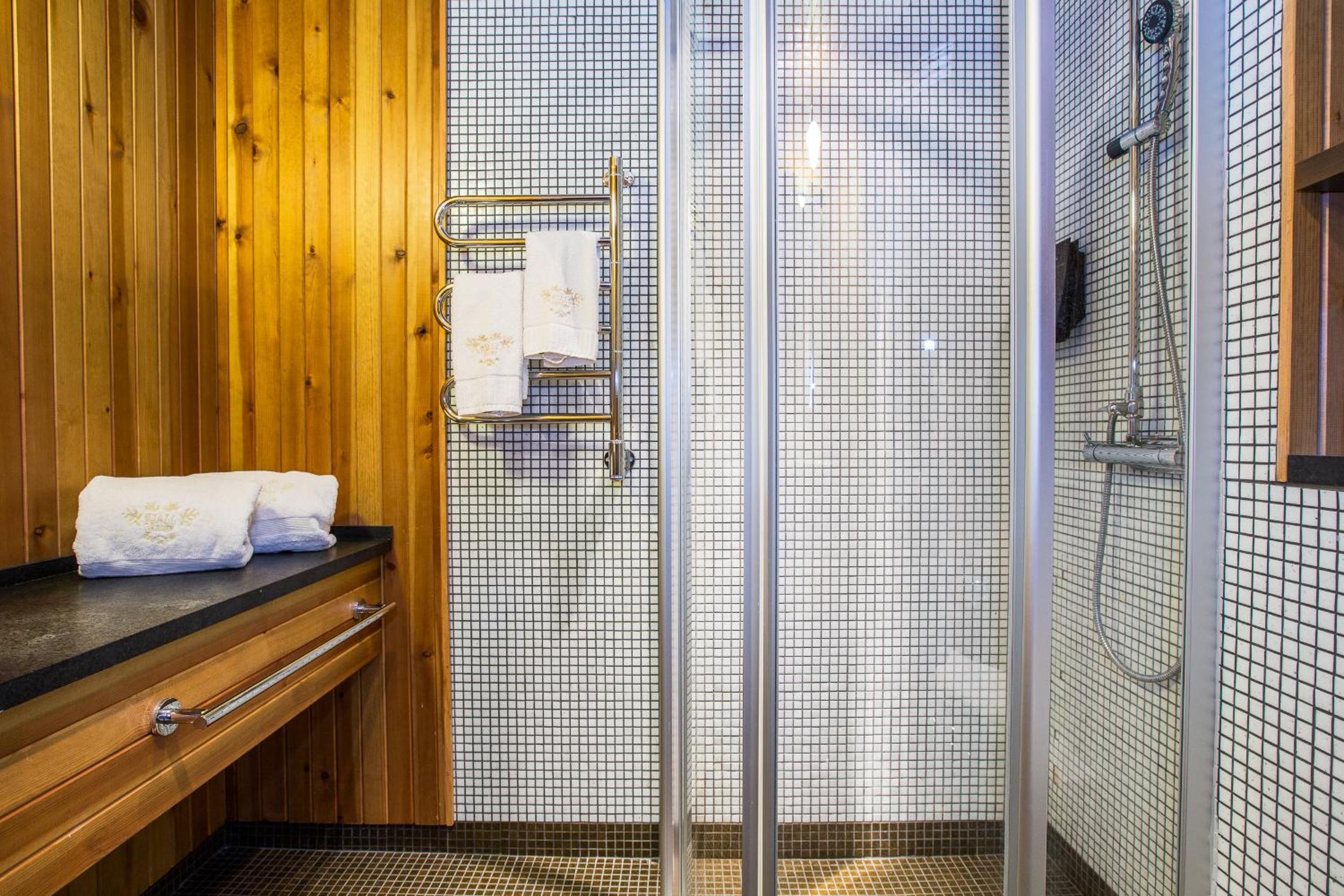 Suite - Photo 8