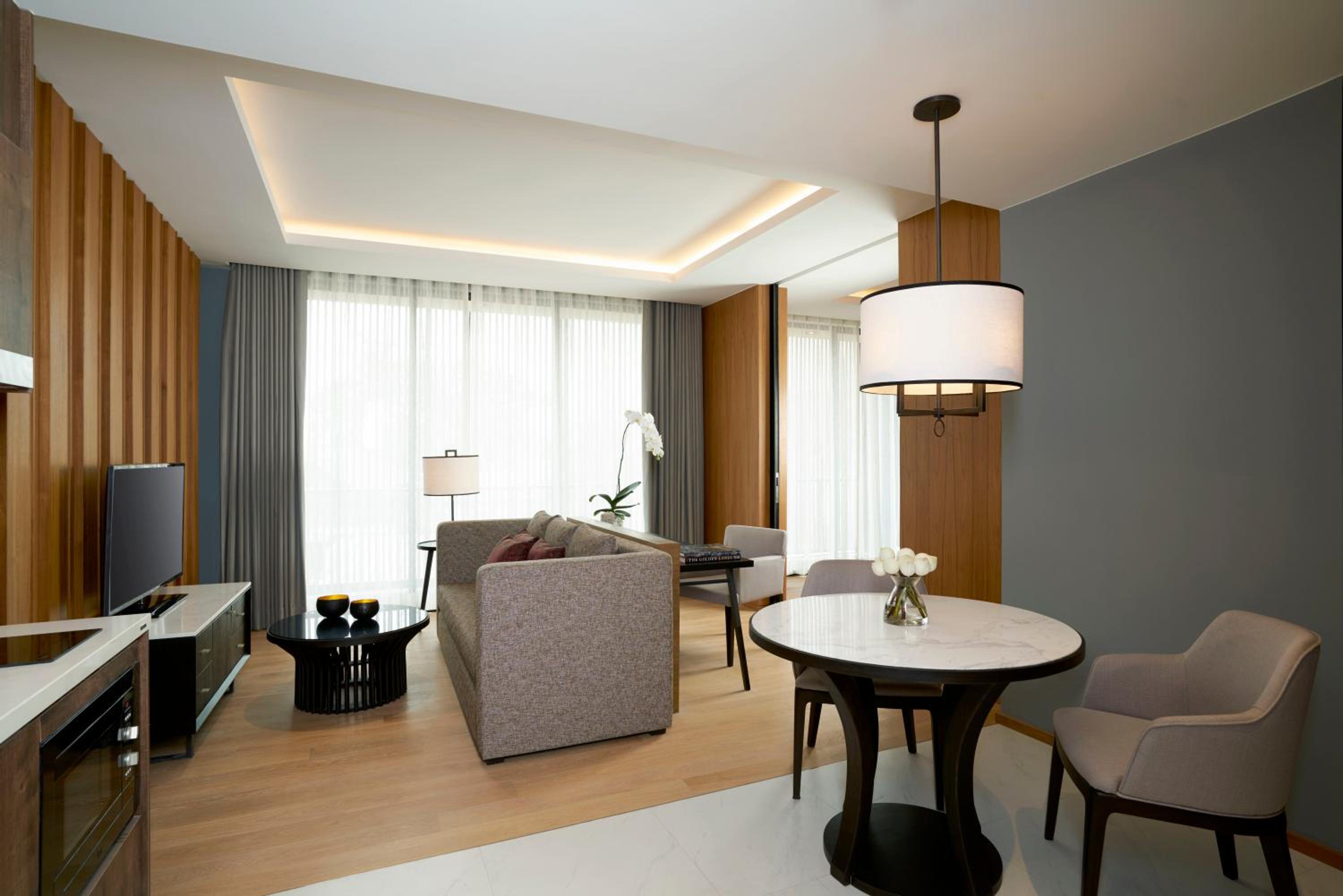 One-Bedroom Suite photo 3