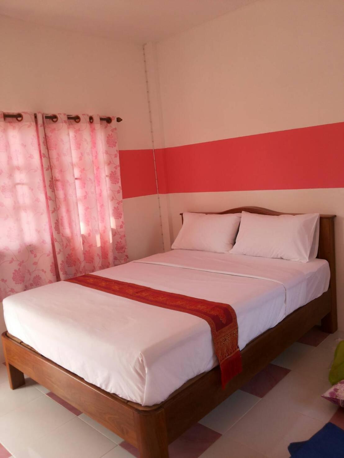 Standard Queen Room - Photo 19