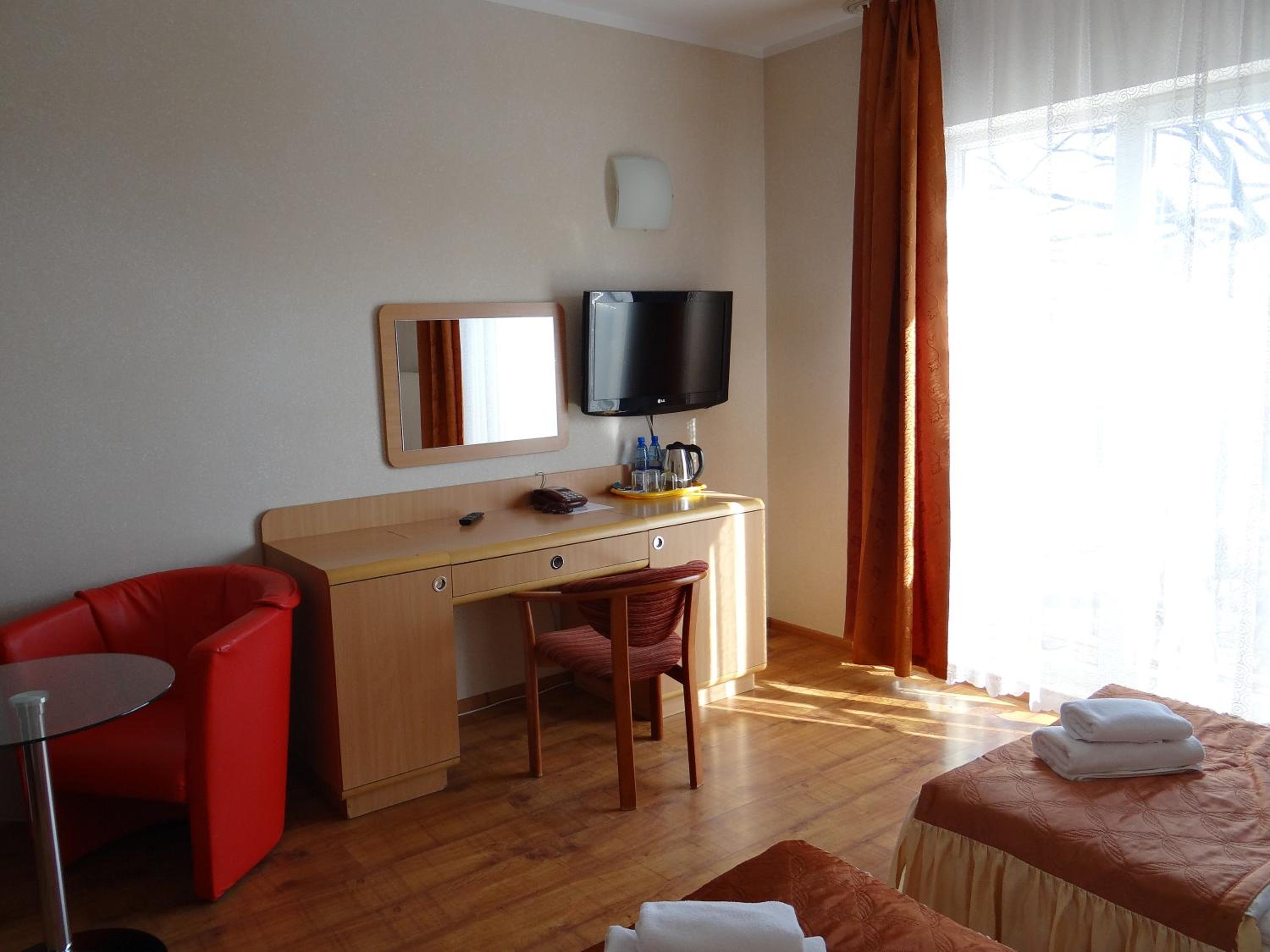 Twin Room - Photo 2