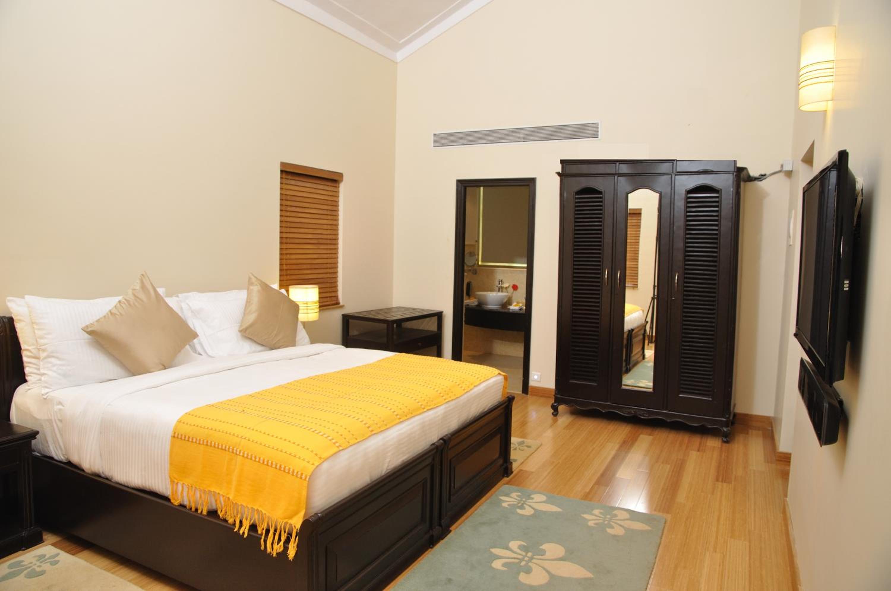 Villa - Couple only (No Stag & Children allowed)