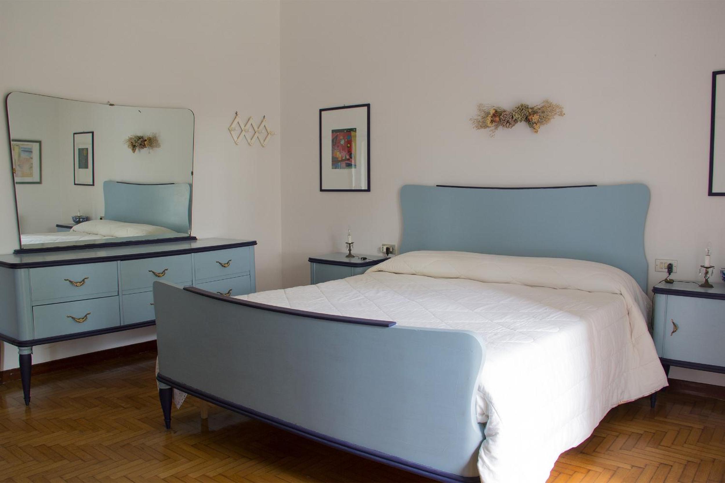 Two-Bedroom Apartment - Photo 3