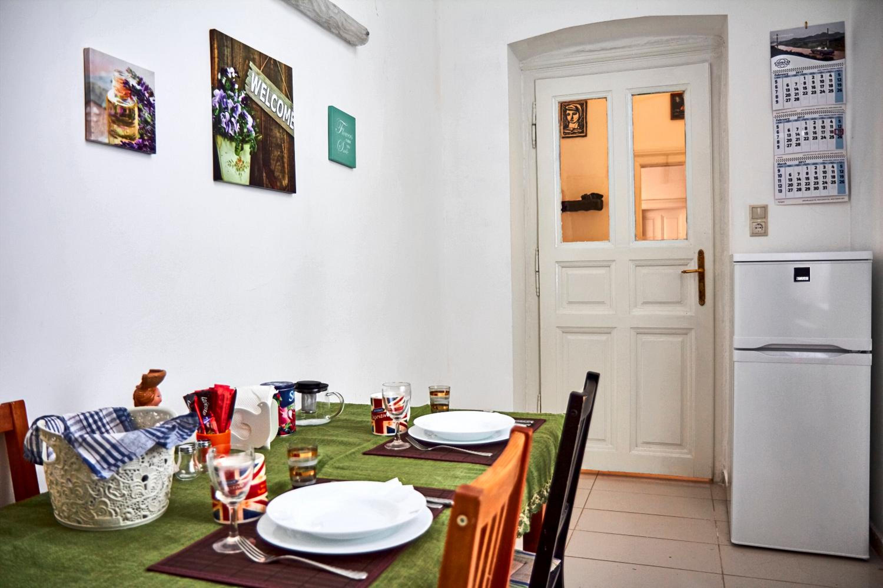Apartment - Photo 9