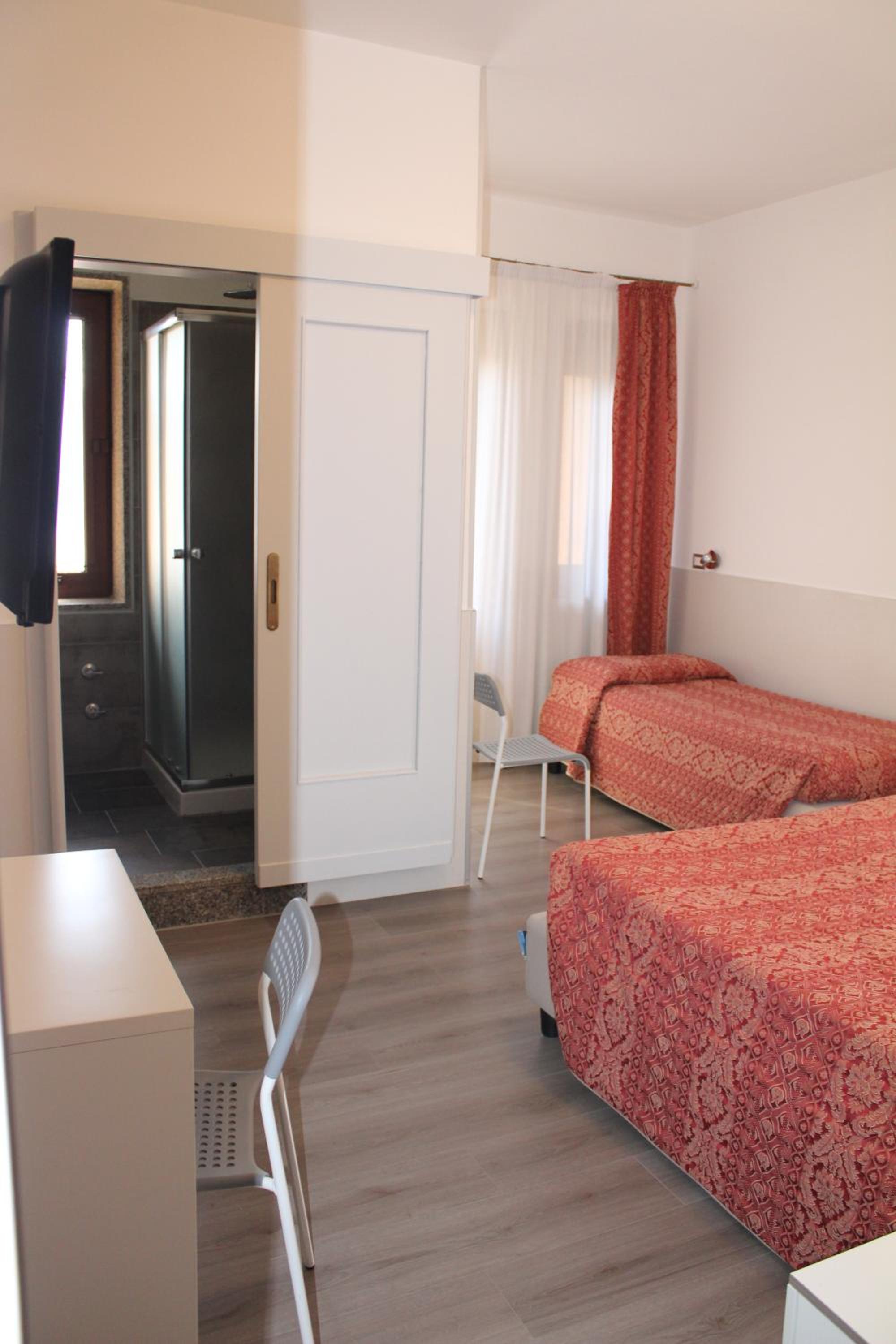 Triple Room - Photo 10