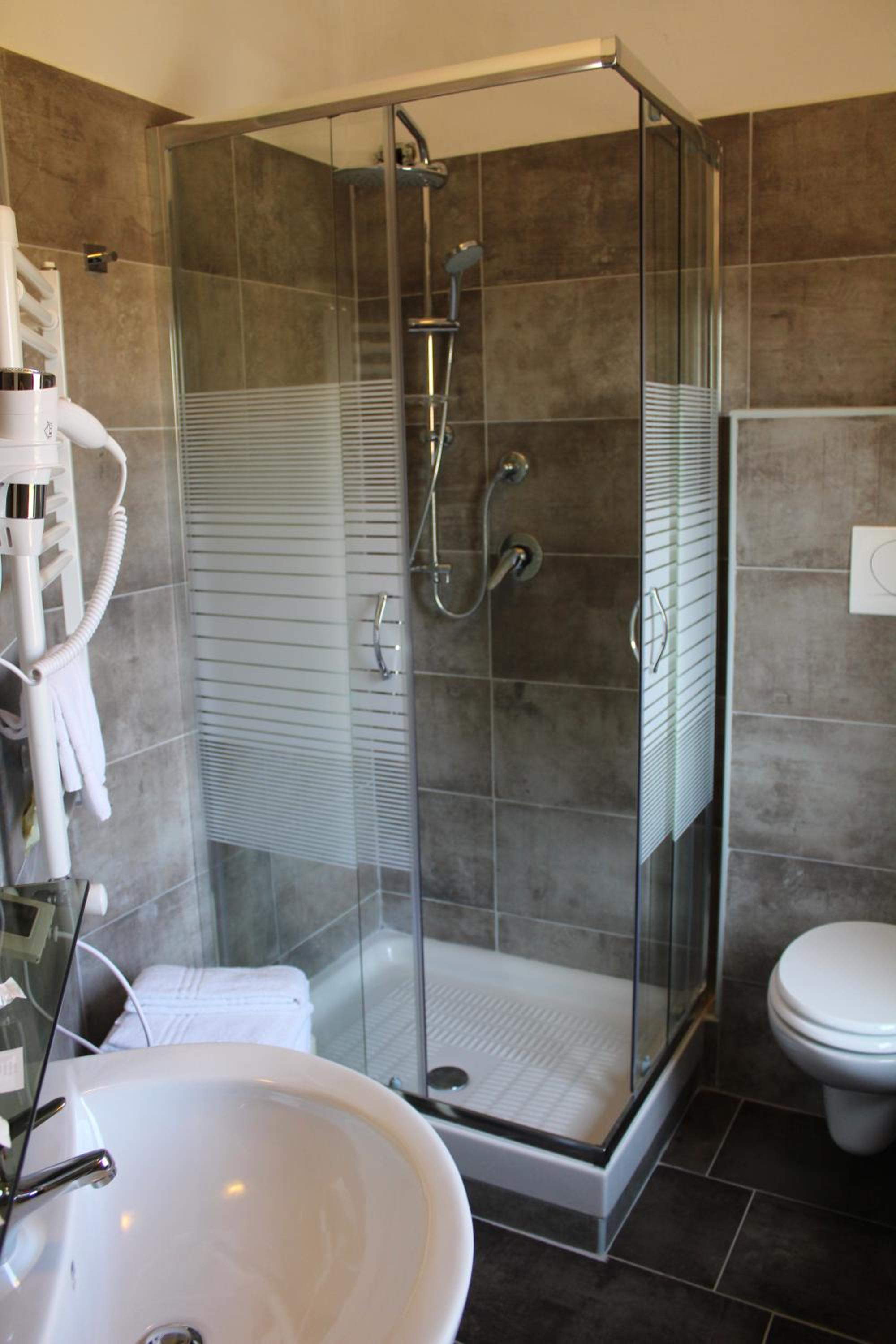 Double Room - Photo 18