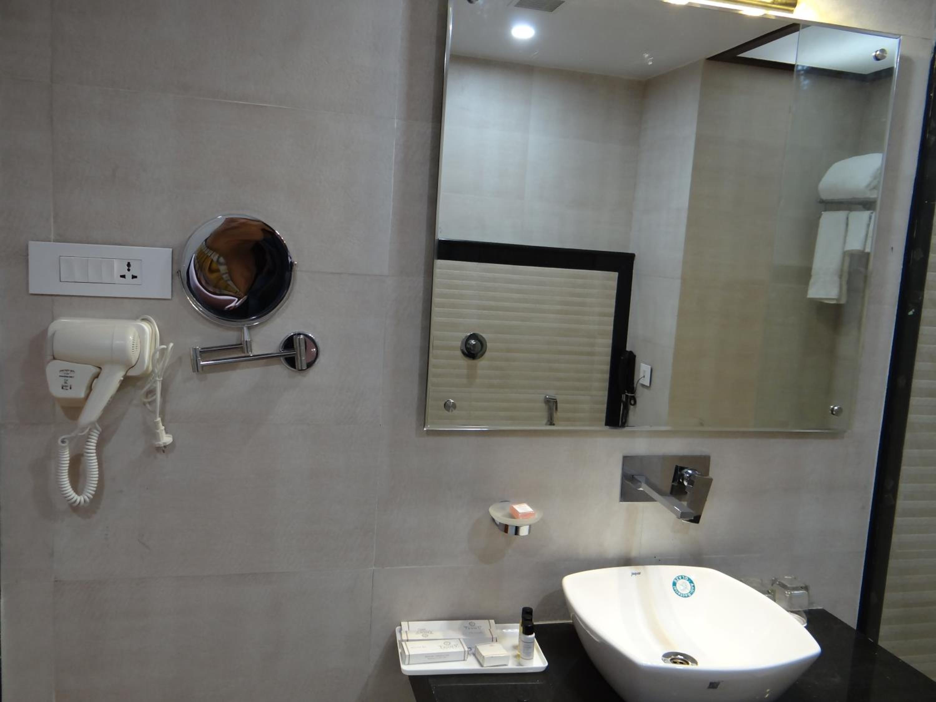Deluxe Room - Photo 3