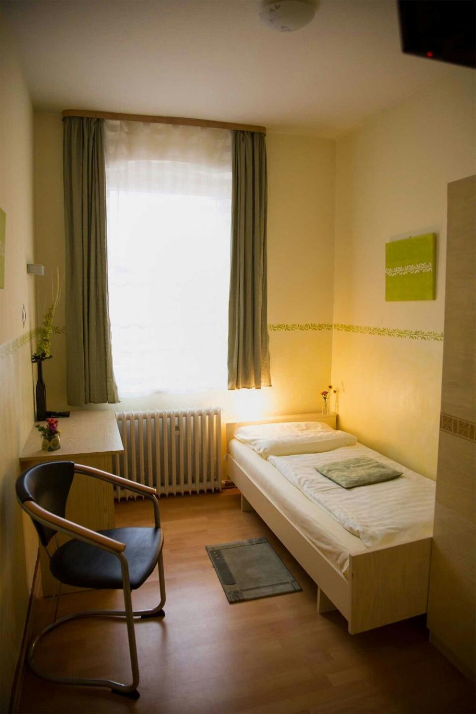 Single Room with Shower photo 3