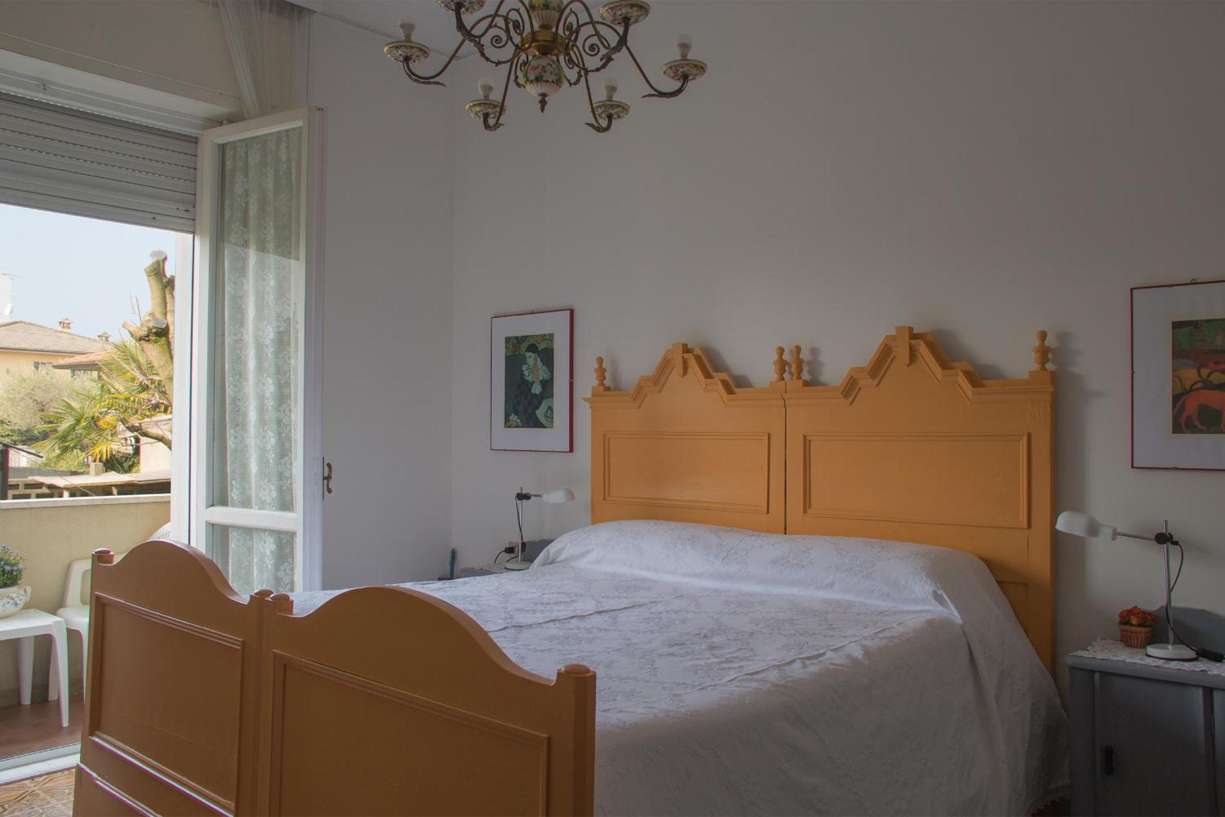Two-Bedroom Apartment - Photo 5