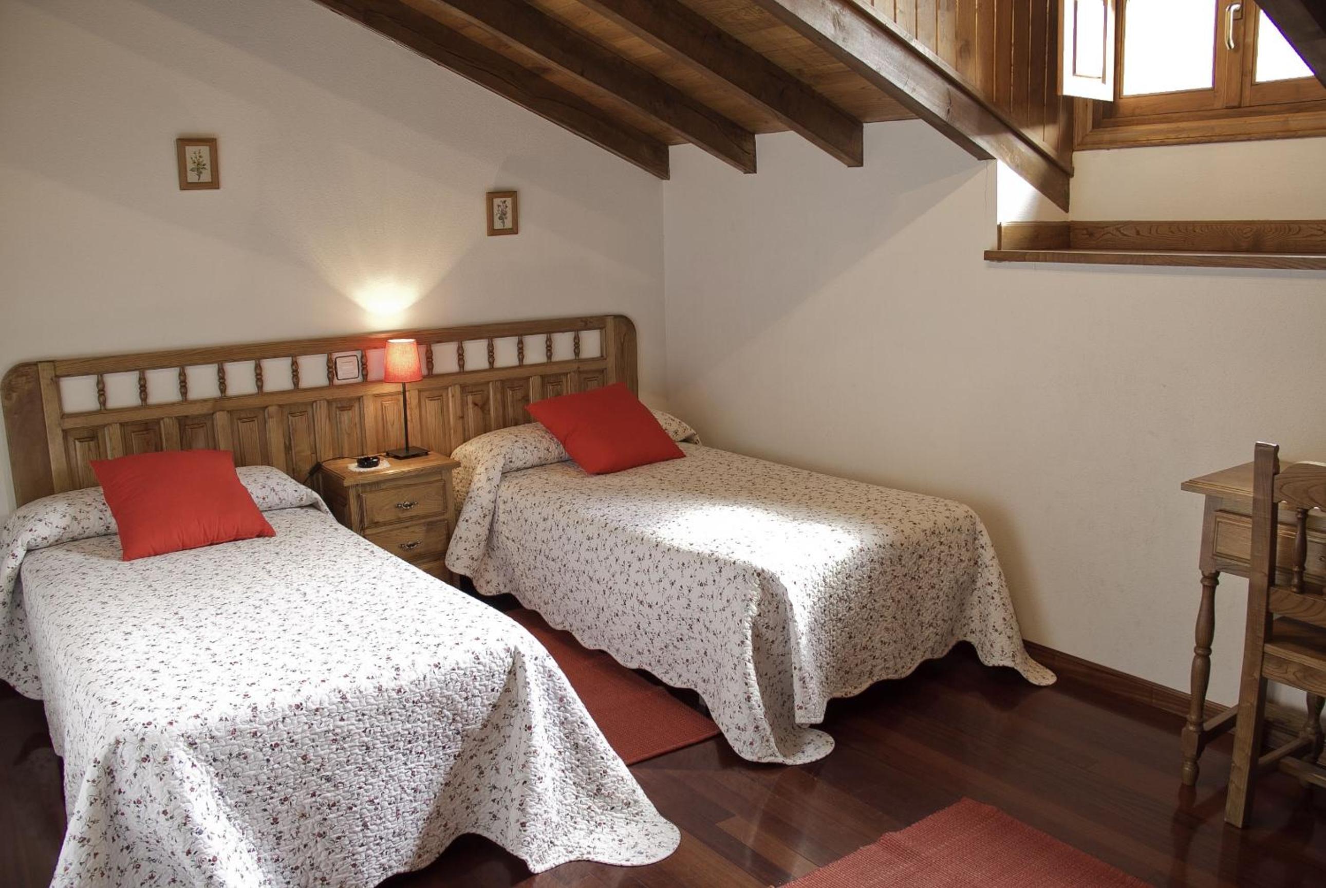 Twin Room - Photo 1