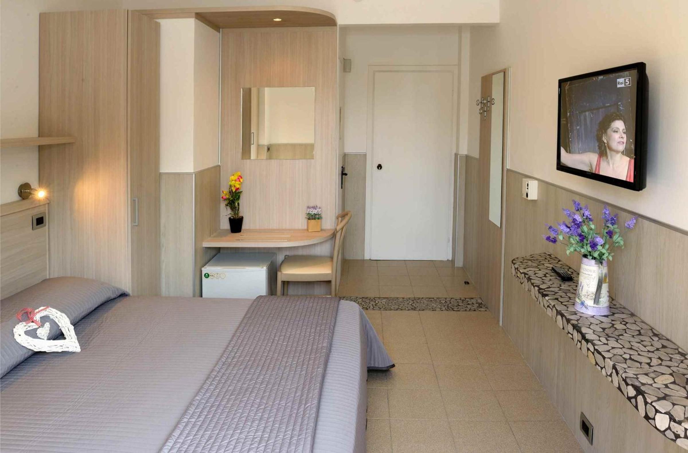 Double Room with Terrace and Sea View   - Photo 28