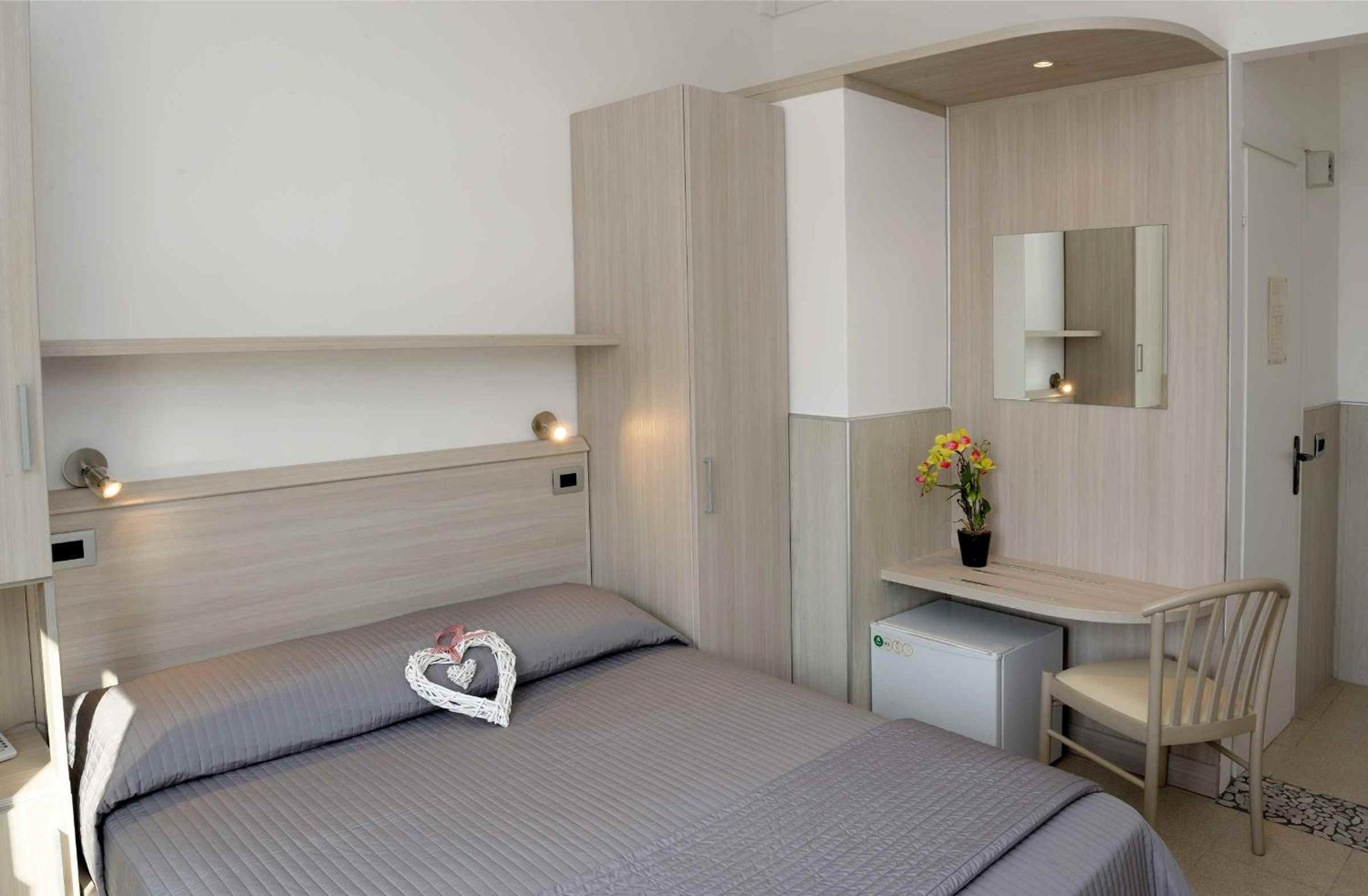 Double Room with Terrace and Sea View   - Photo 11