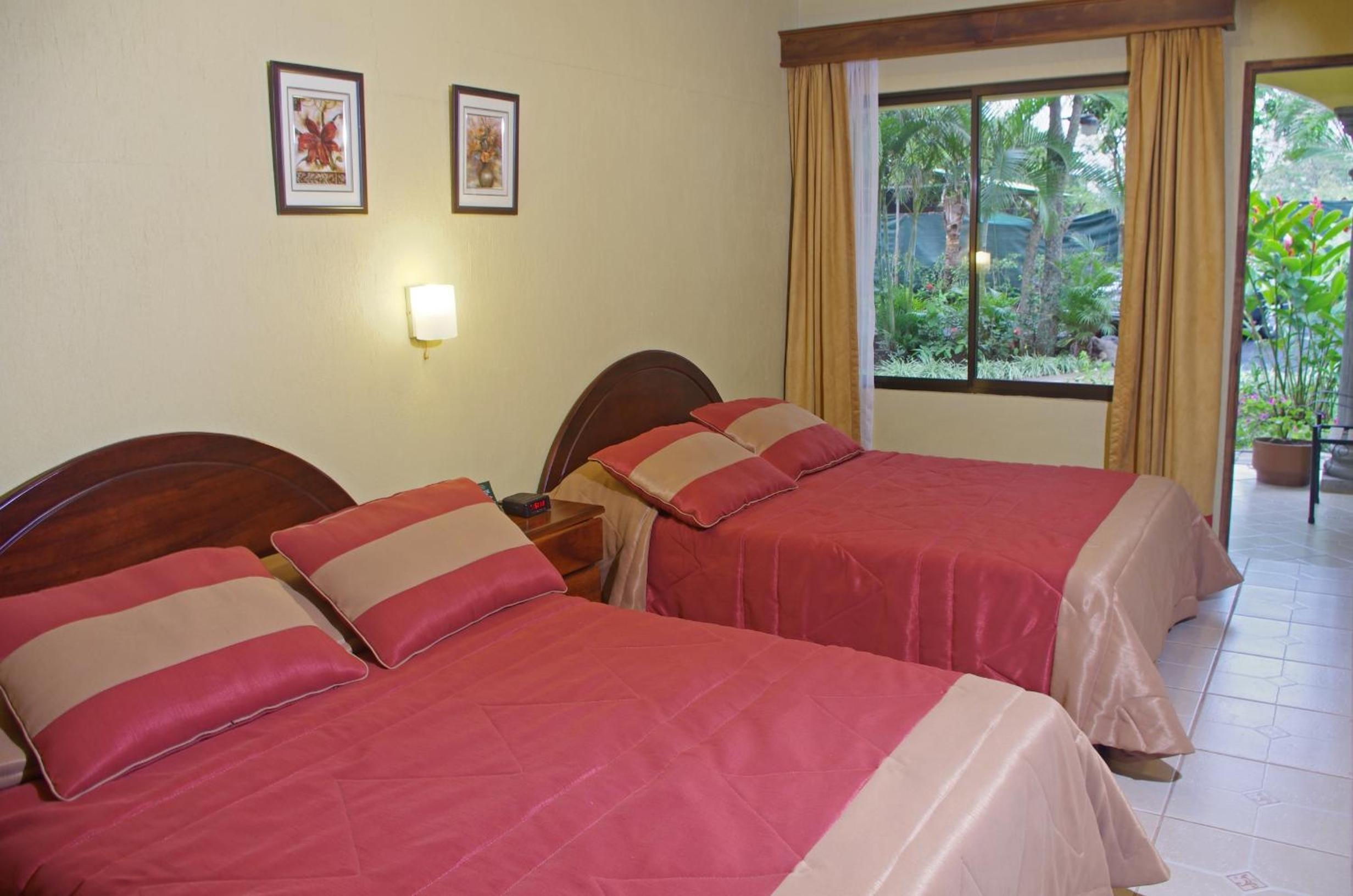 Double Room with 2 Double Beds photo 3