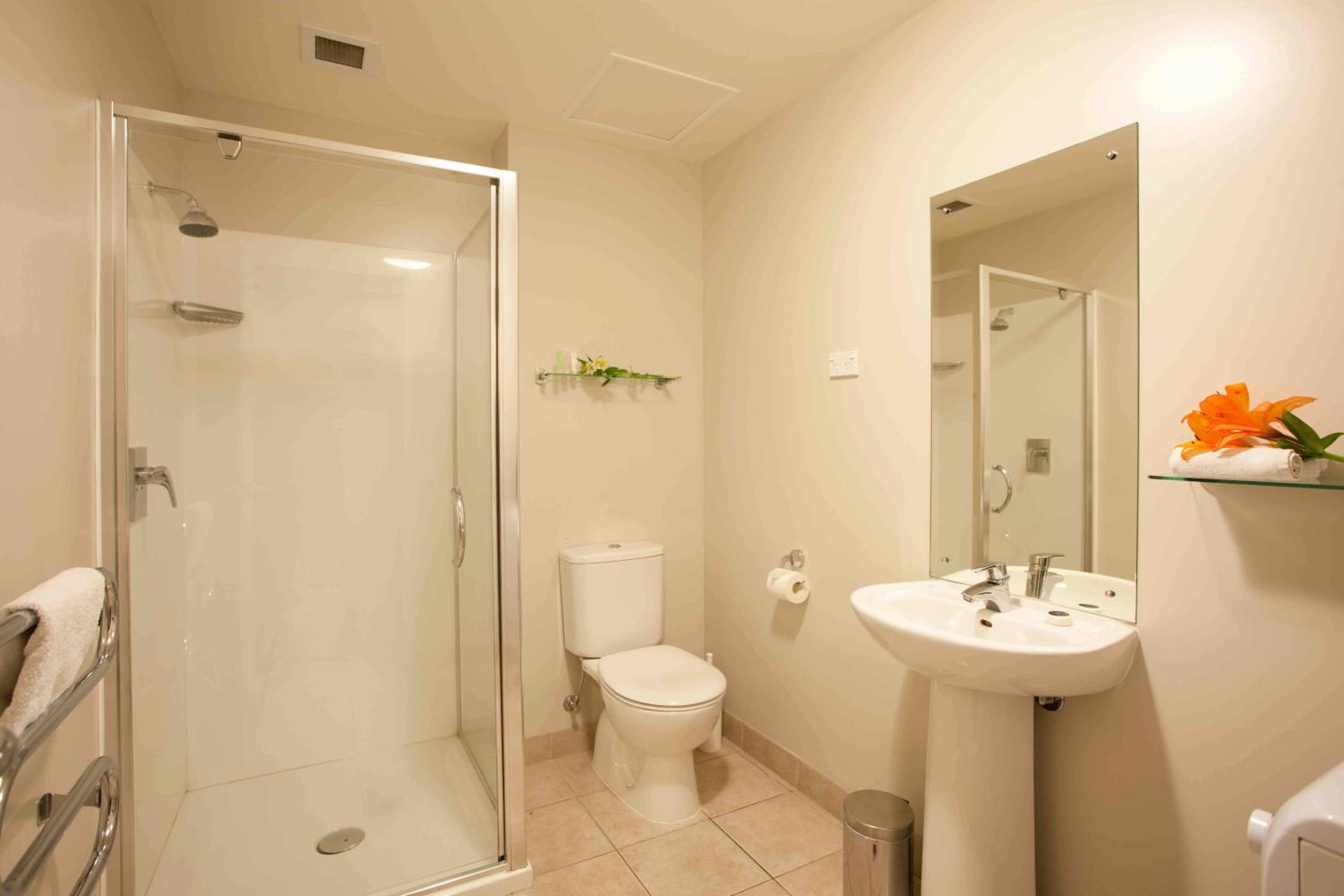 One-Bedroom Apartment - Photo 10