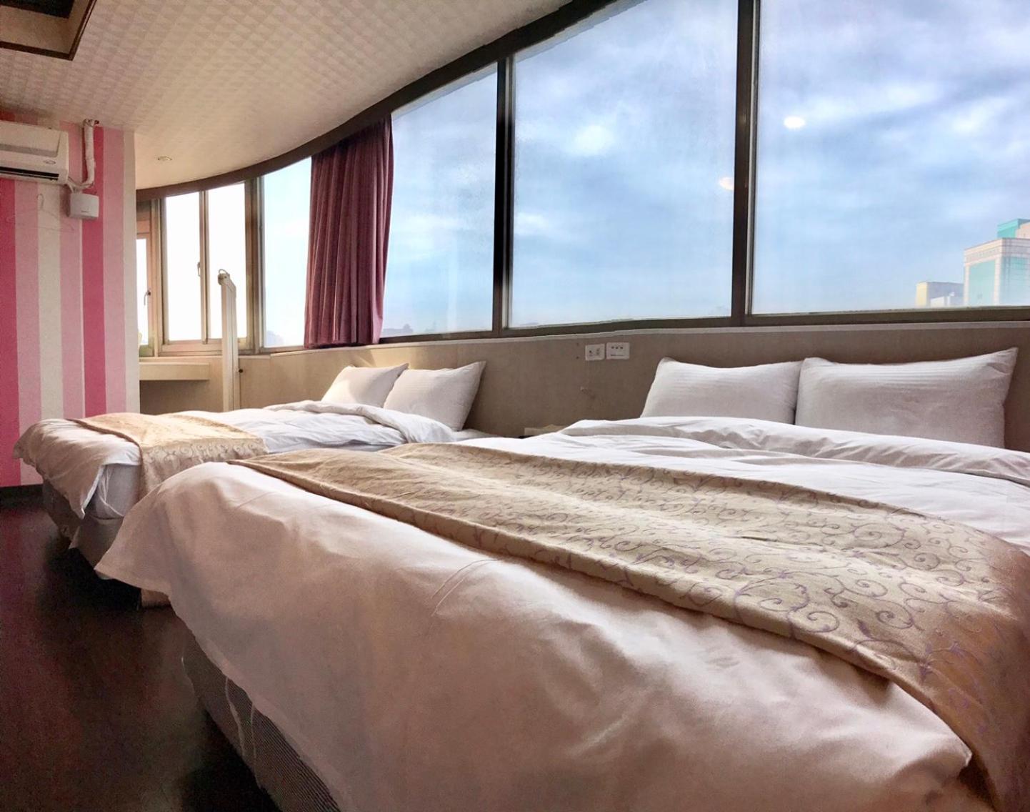 Classic Quadruple Room photo 3