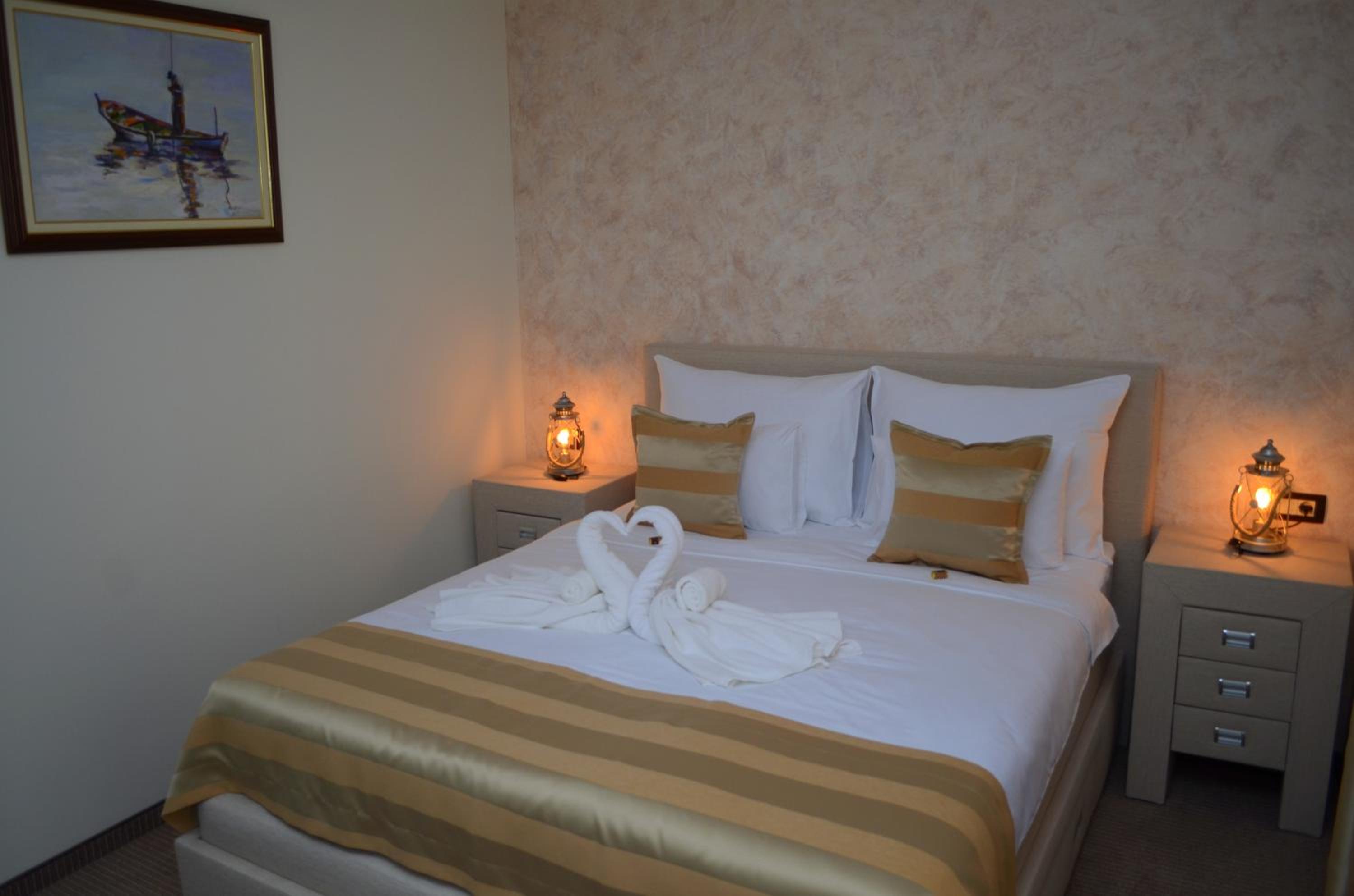 Standard Double or Twin Room photo 2