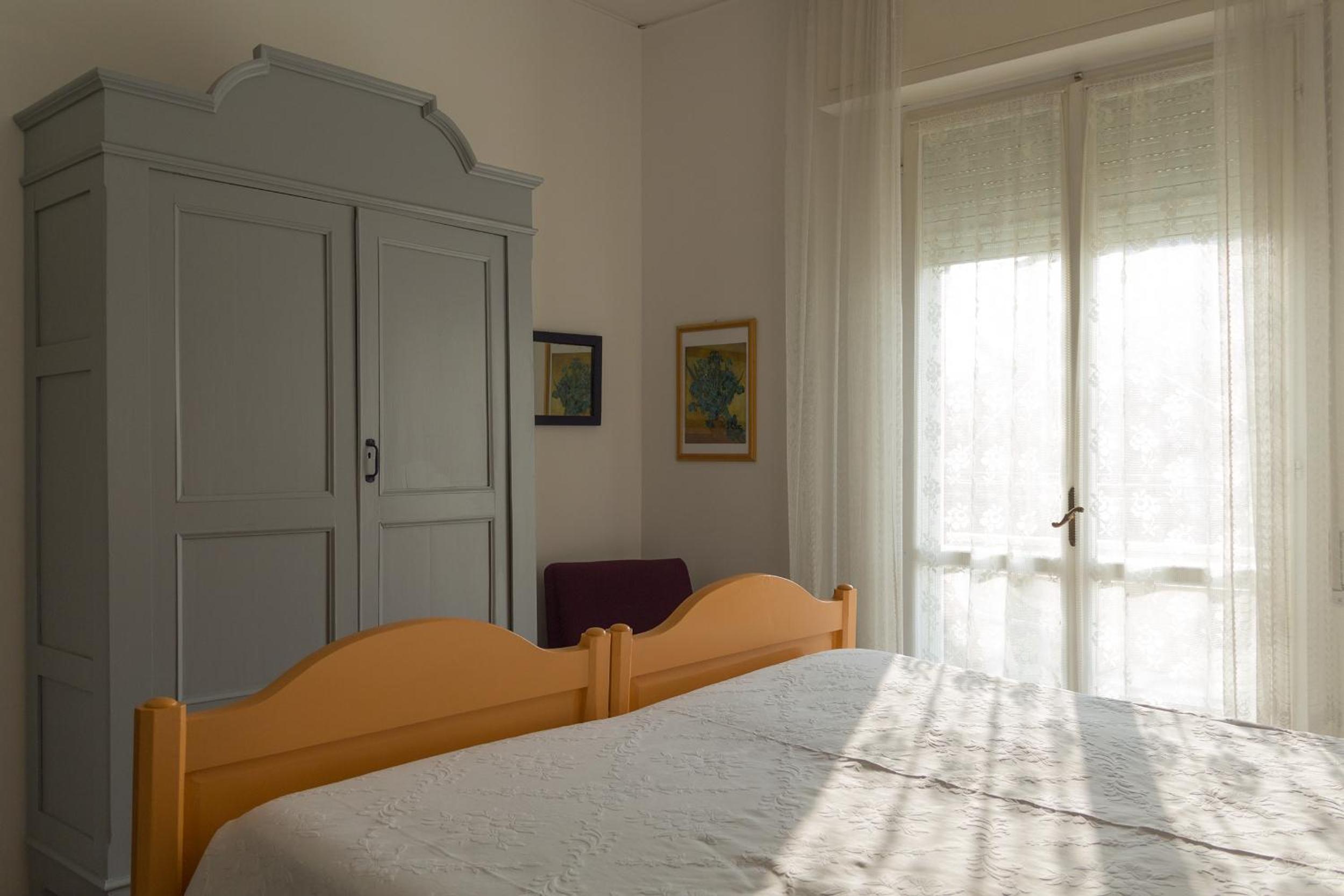 Two-Bedroom Apartment - Photo 7