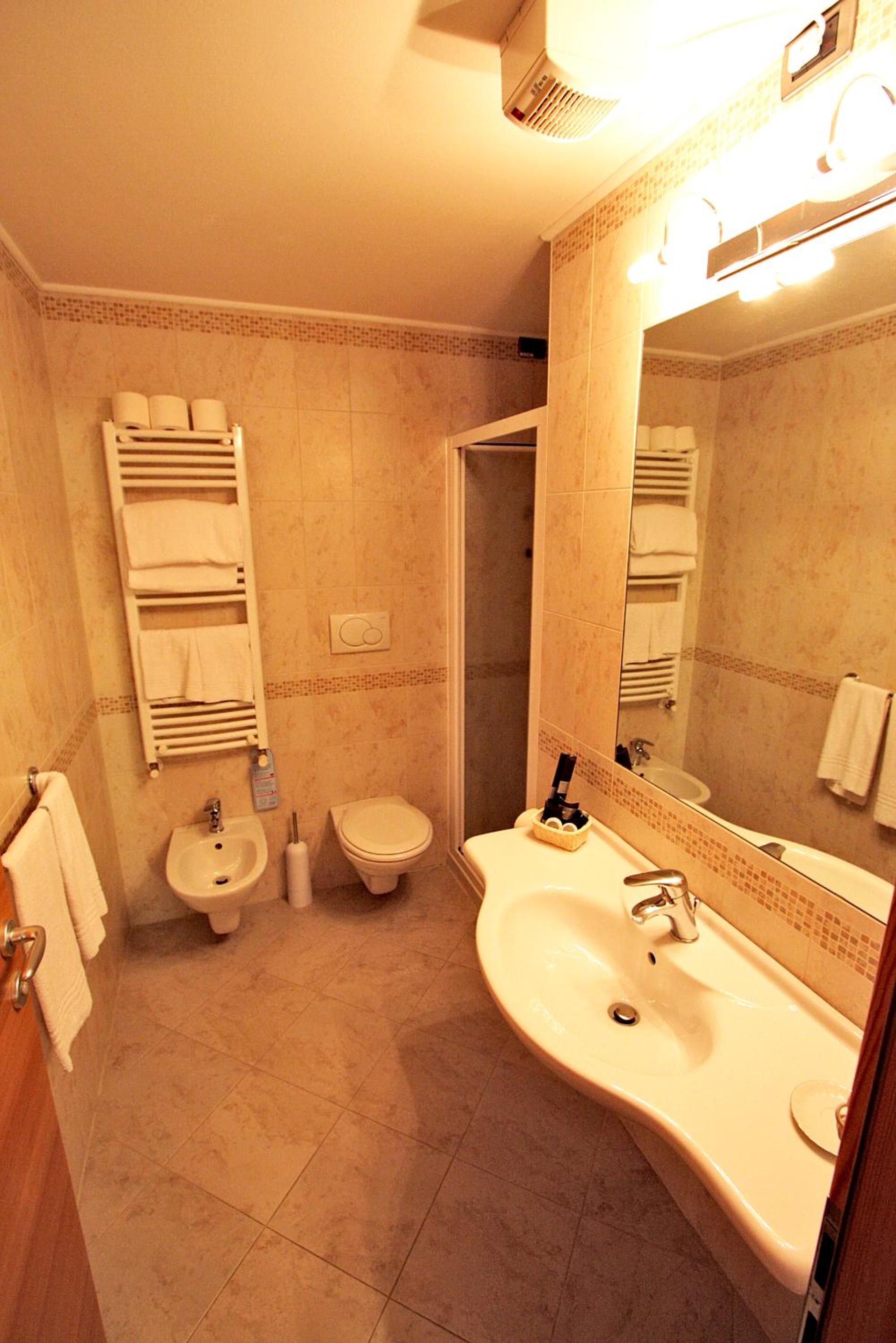 Classic Double Room - Photo 2