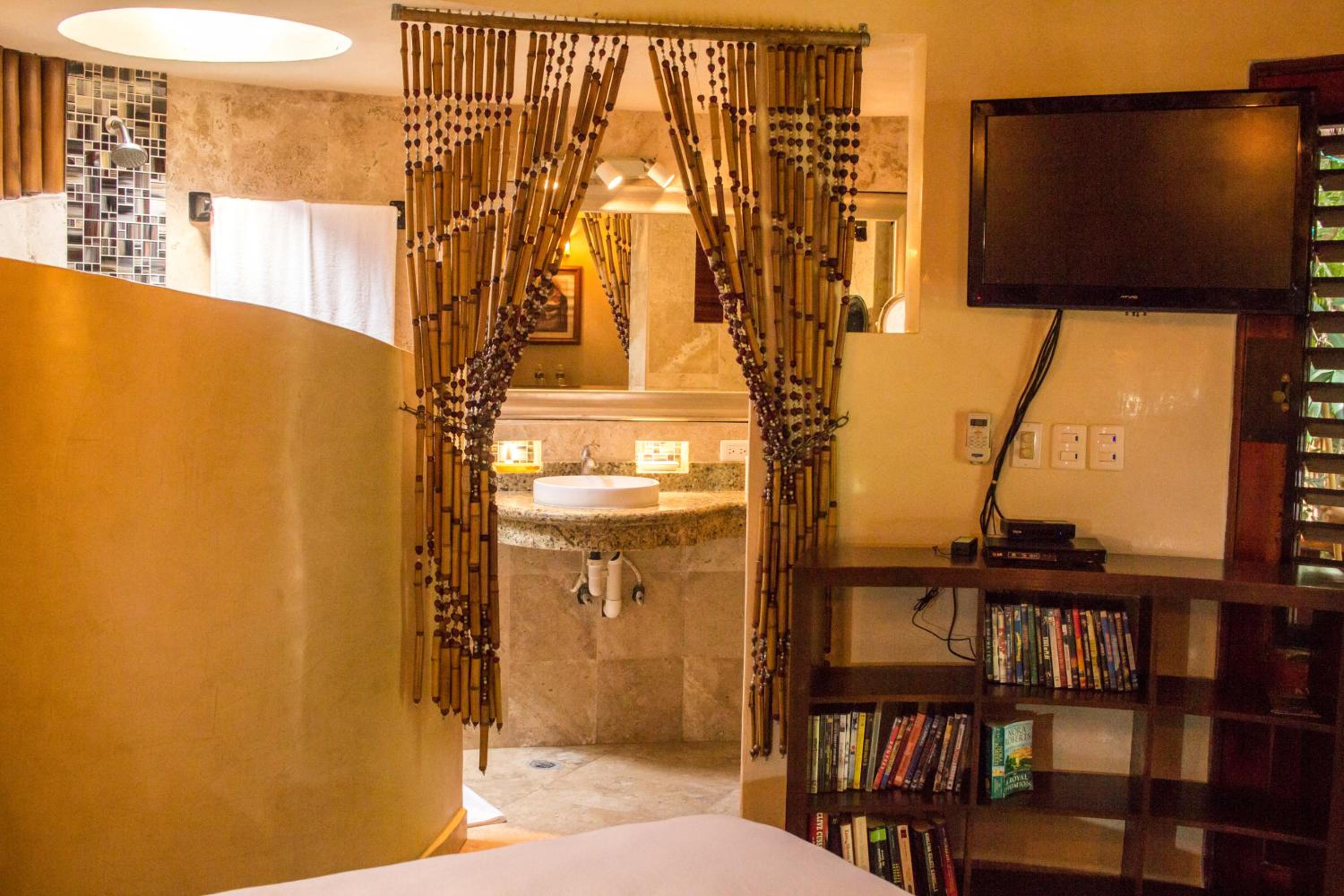 Queen Boutique Amarilla - Photo 5