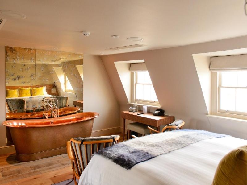 River Room photo 1