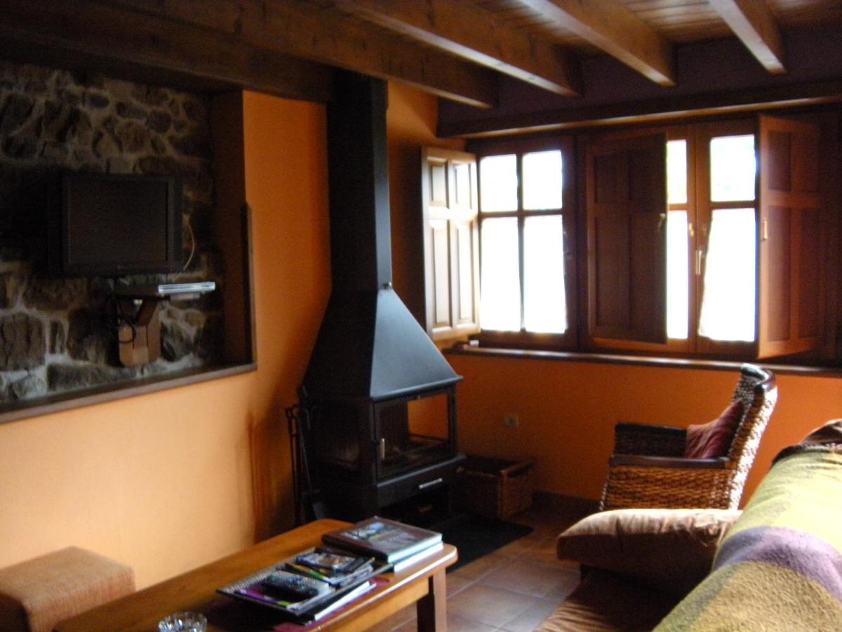Apartment with Terrace photo 2