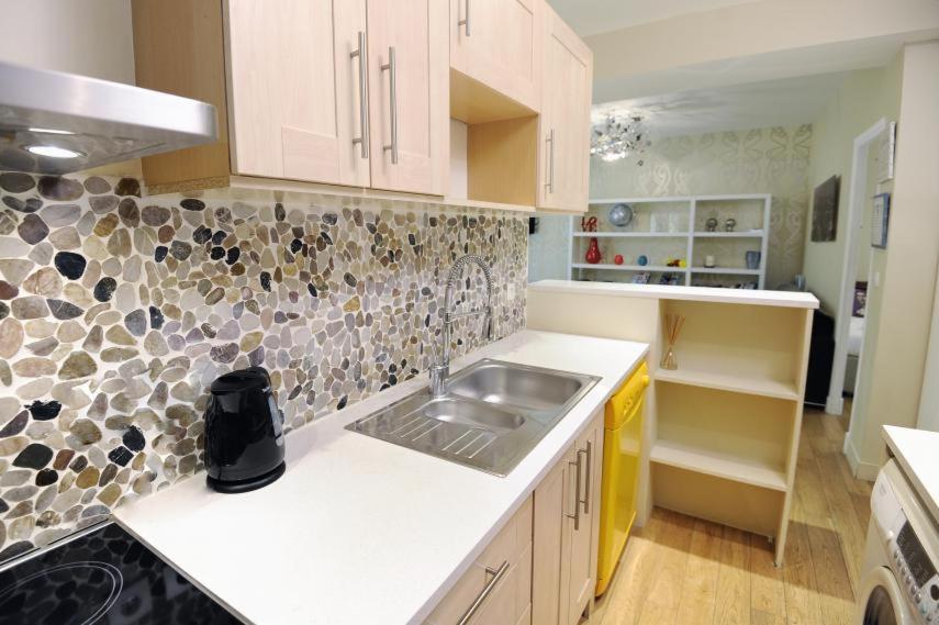 Apartment with Terrace photo 3