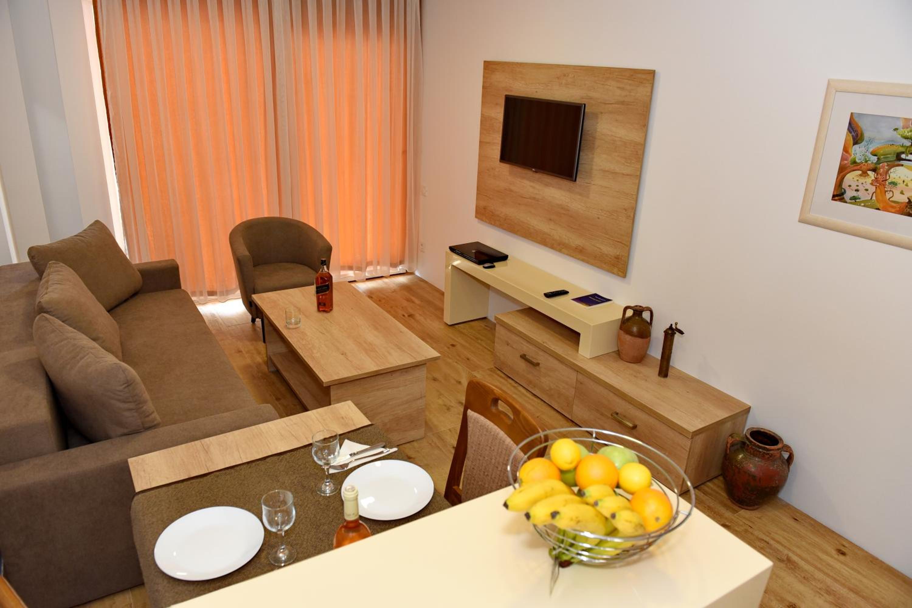 One-Bedroom Apartment with Balcony photo 2