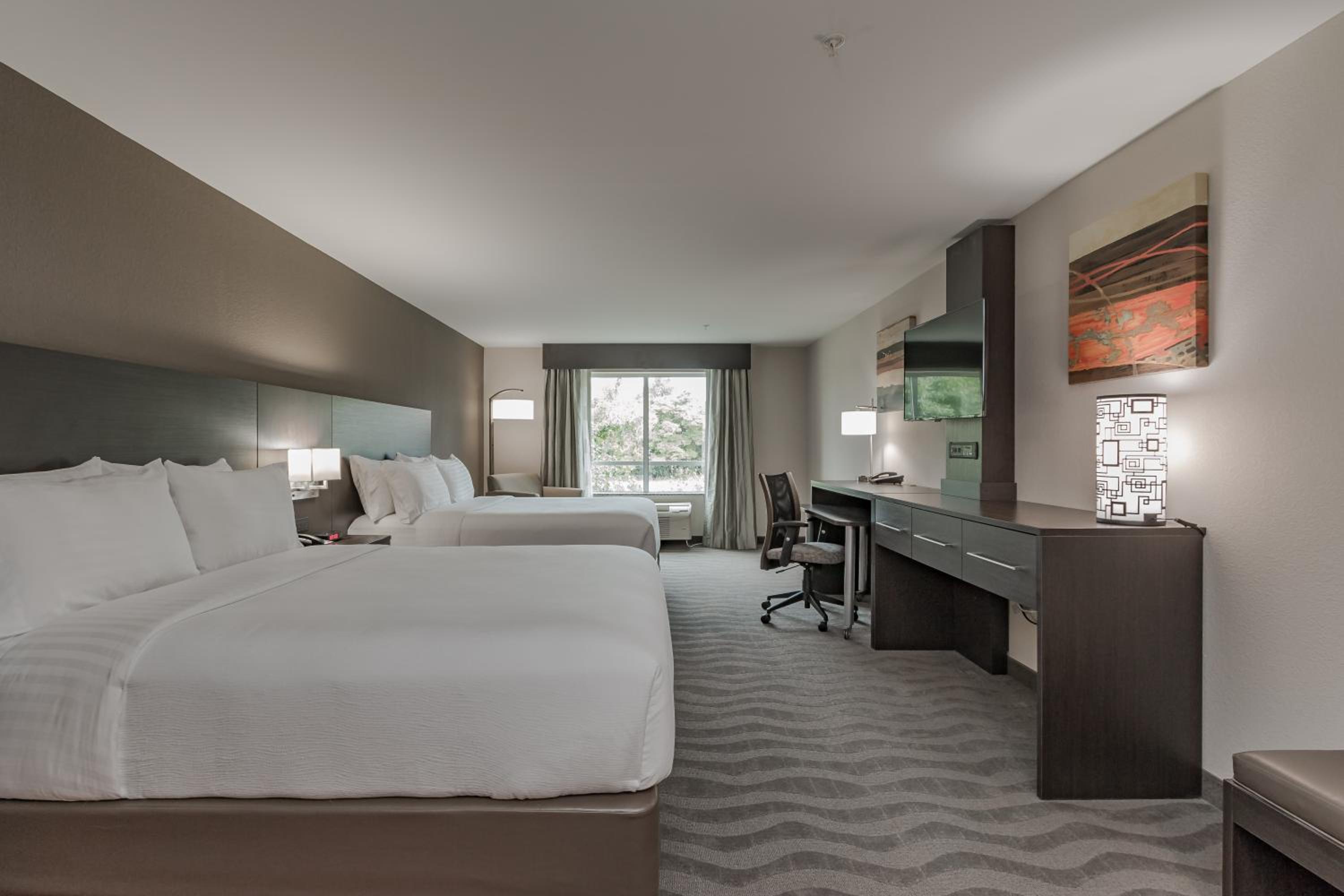 Standard Queen Room with Two Queen Beds and Roll-In Shower - Mobility Access photo 1