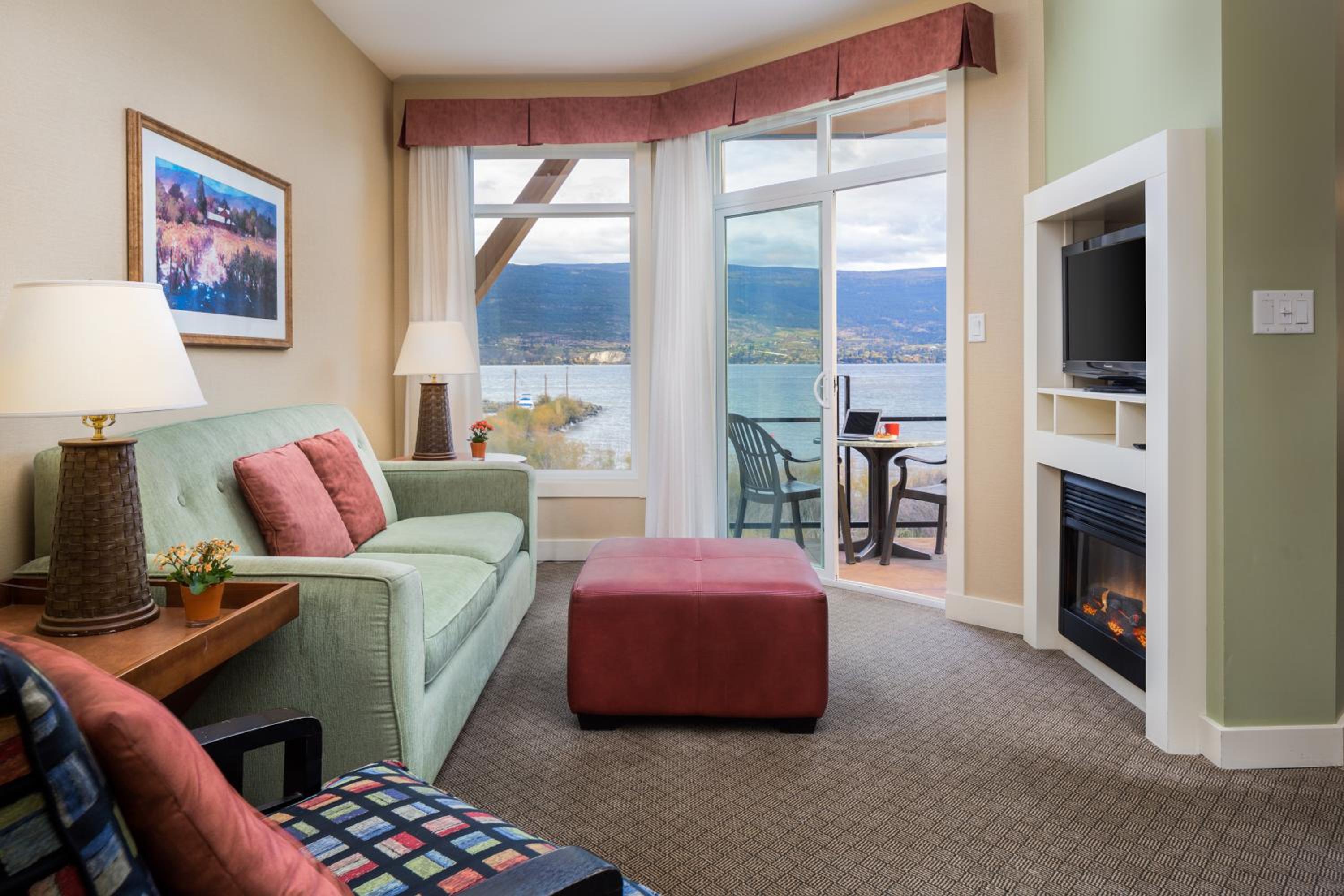 Two-Bedroom Suite with Partial Lake View photo 1