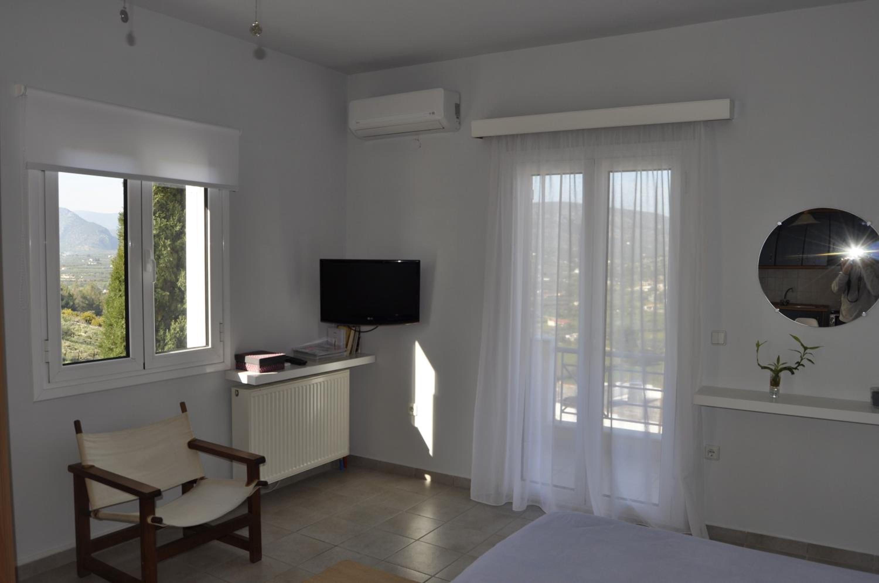 Studio with Sea View and Balcony