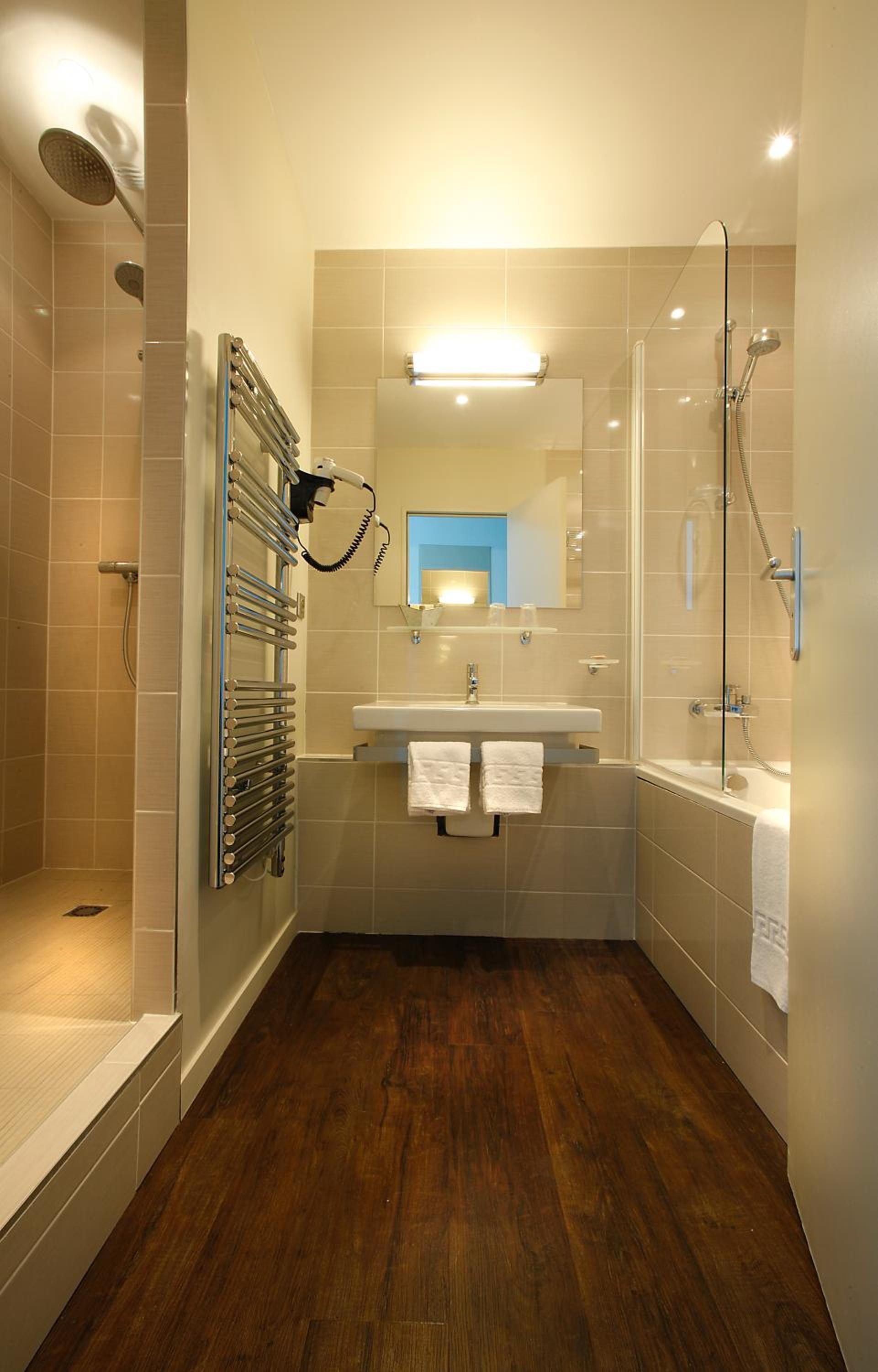 Prestige Suite photo 3