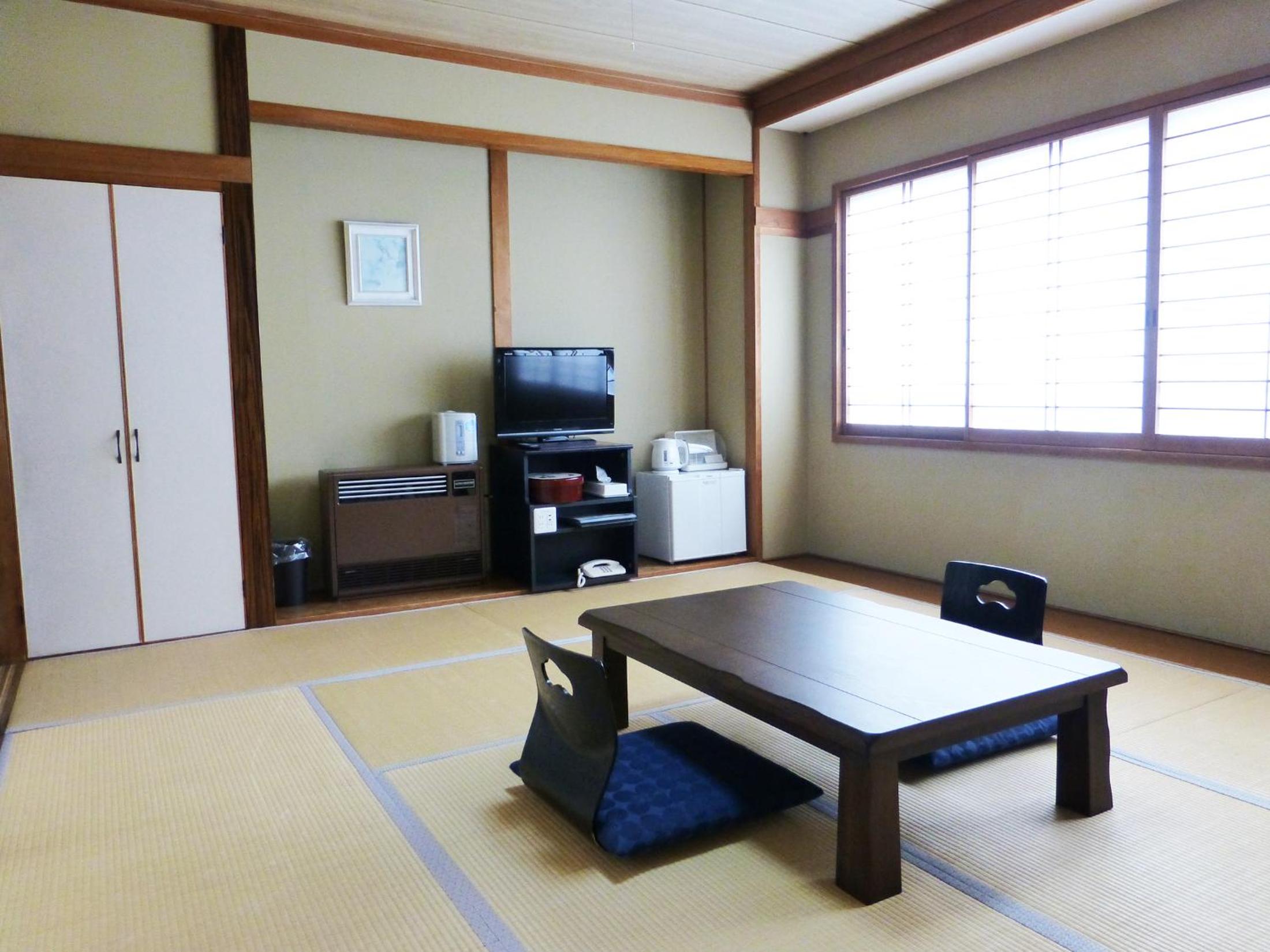 Japanese-Style Room with Mt. Fuji View - Photo 9