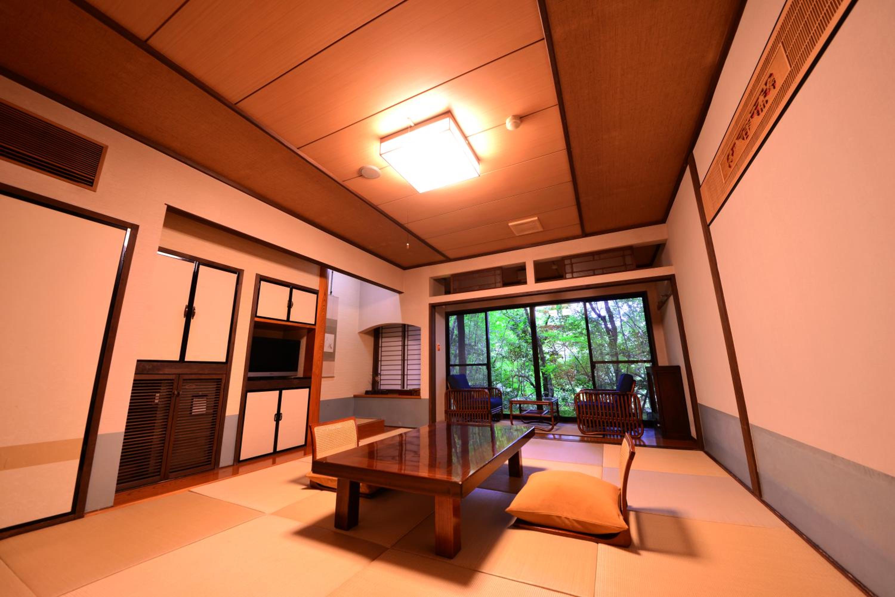Japanese-Style Standard Room with Shared Bathroom - Photo 1