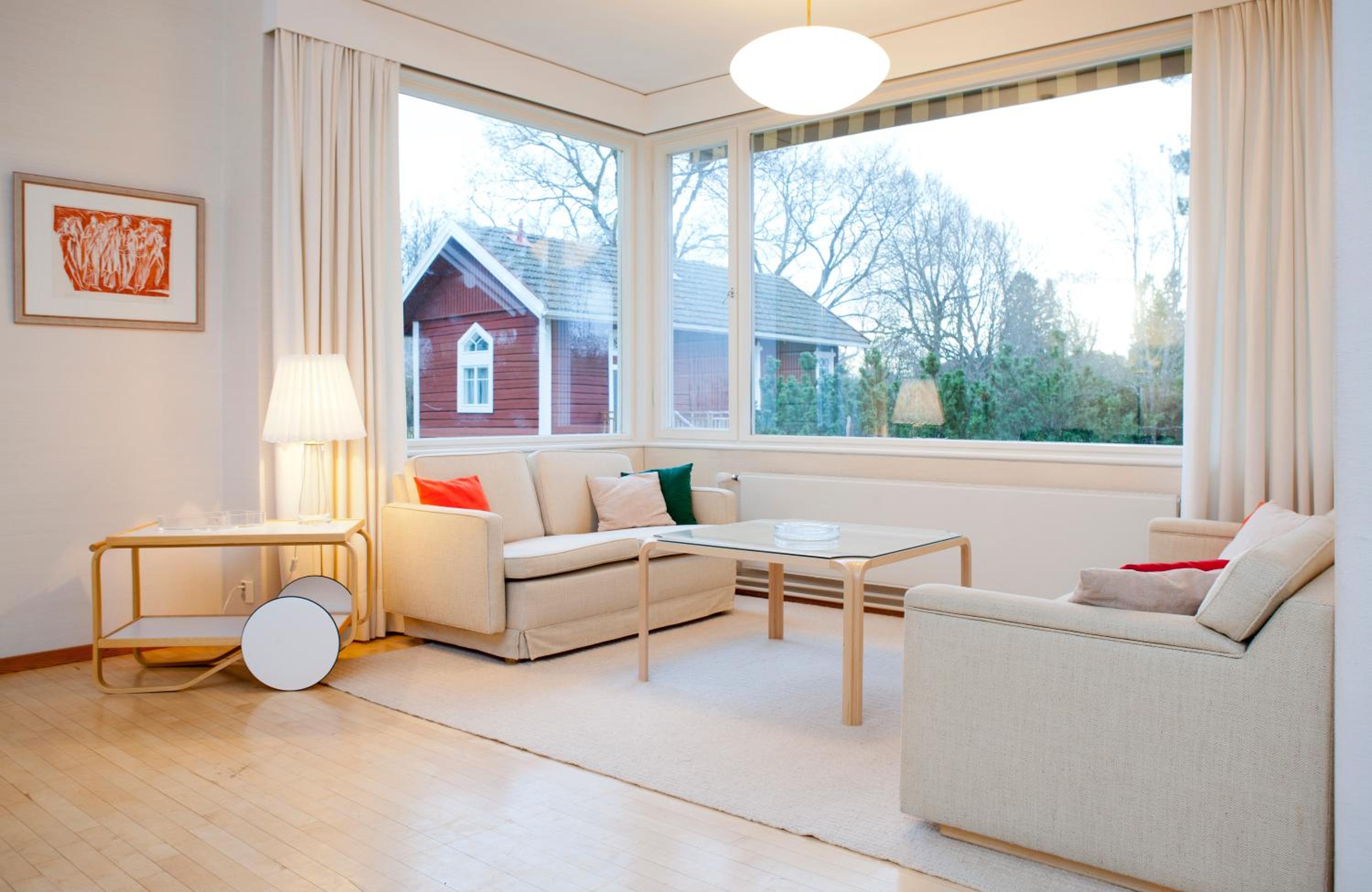 Family Room photo 3