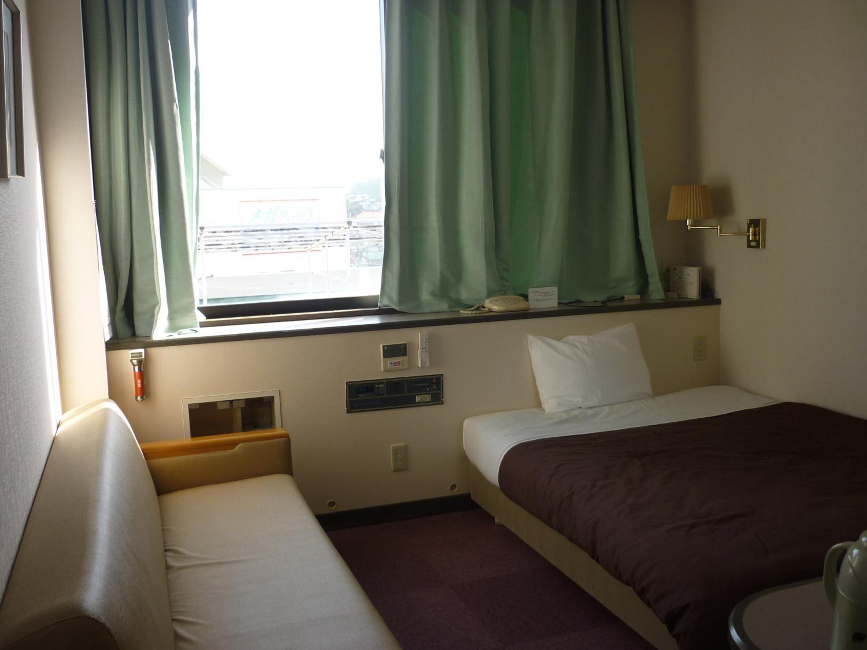 Economy Double Room - Smoking photo 3