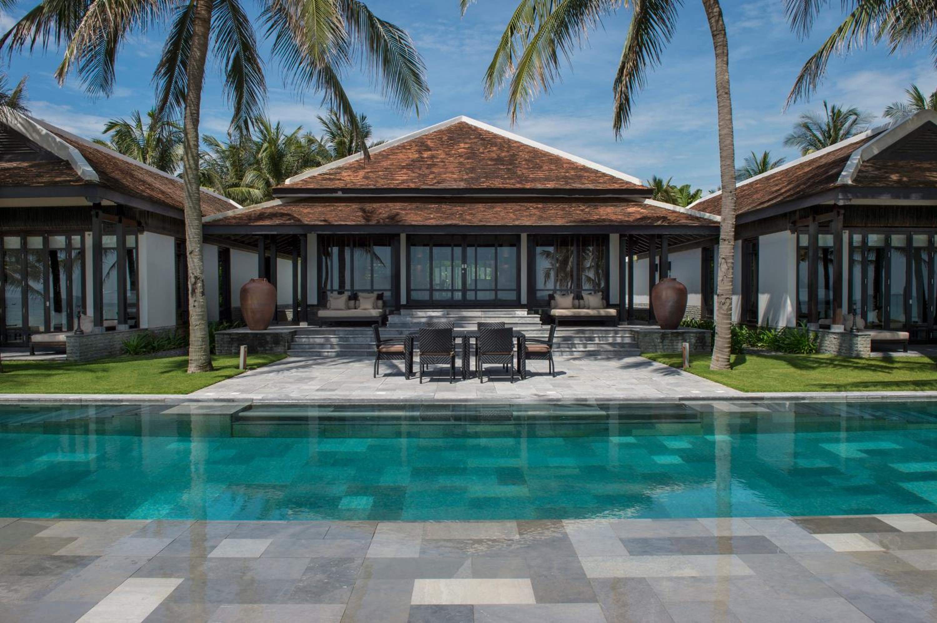Three Bedroom Oceanview Pool Villa - Room Rate inclusive of breakfast for 2 adults per bedroom - Photo 5
