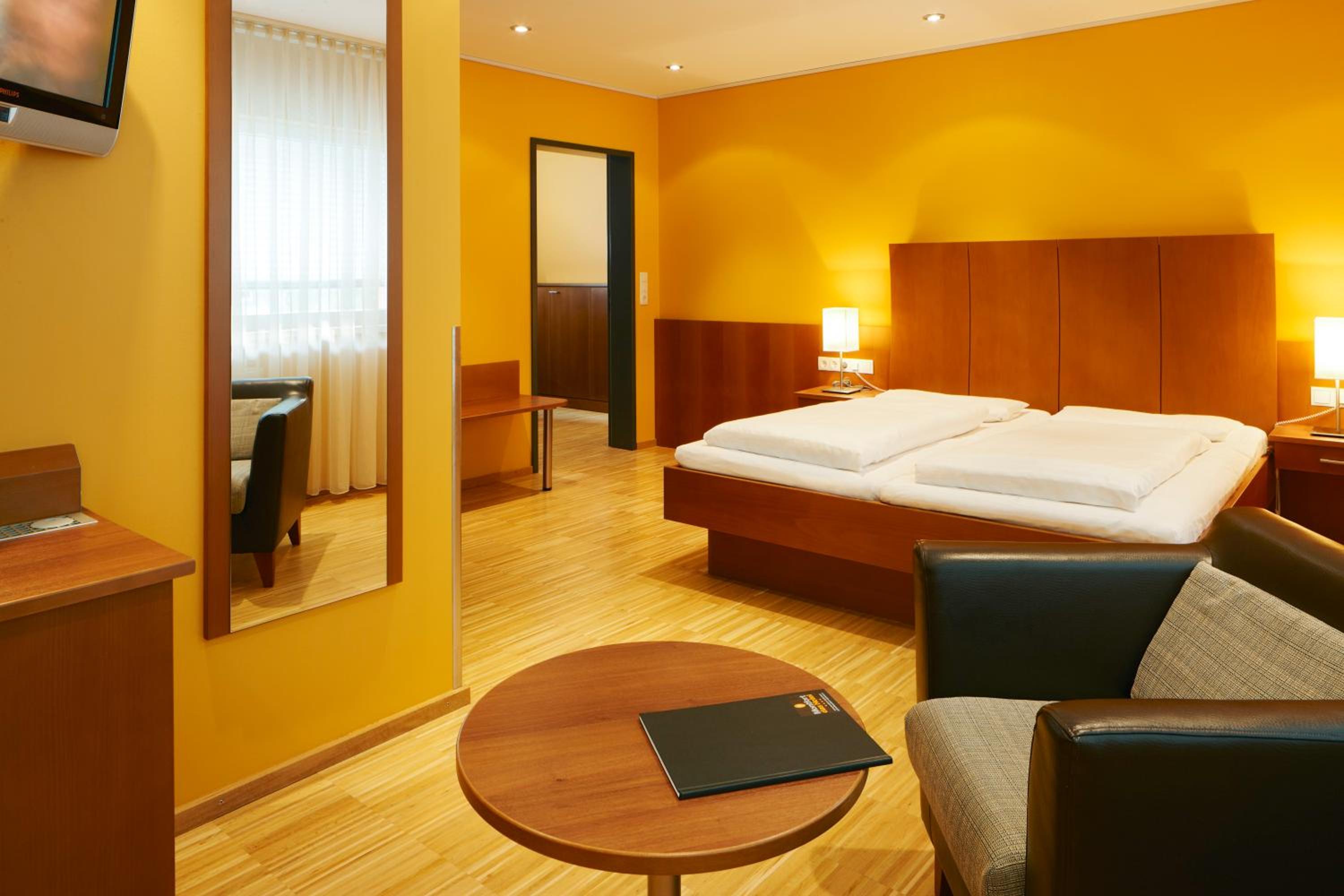 Double Room - Photo 5