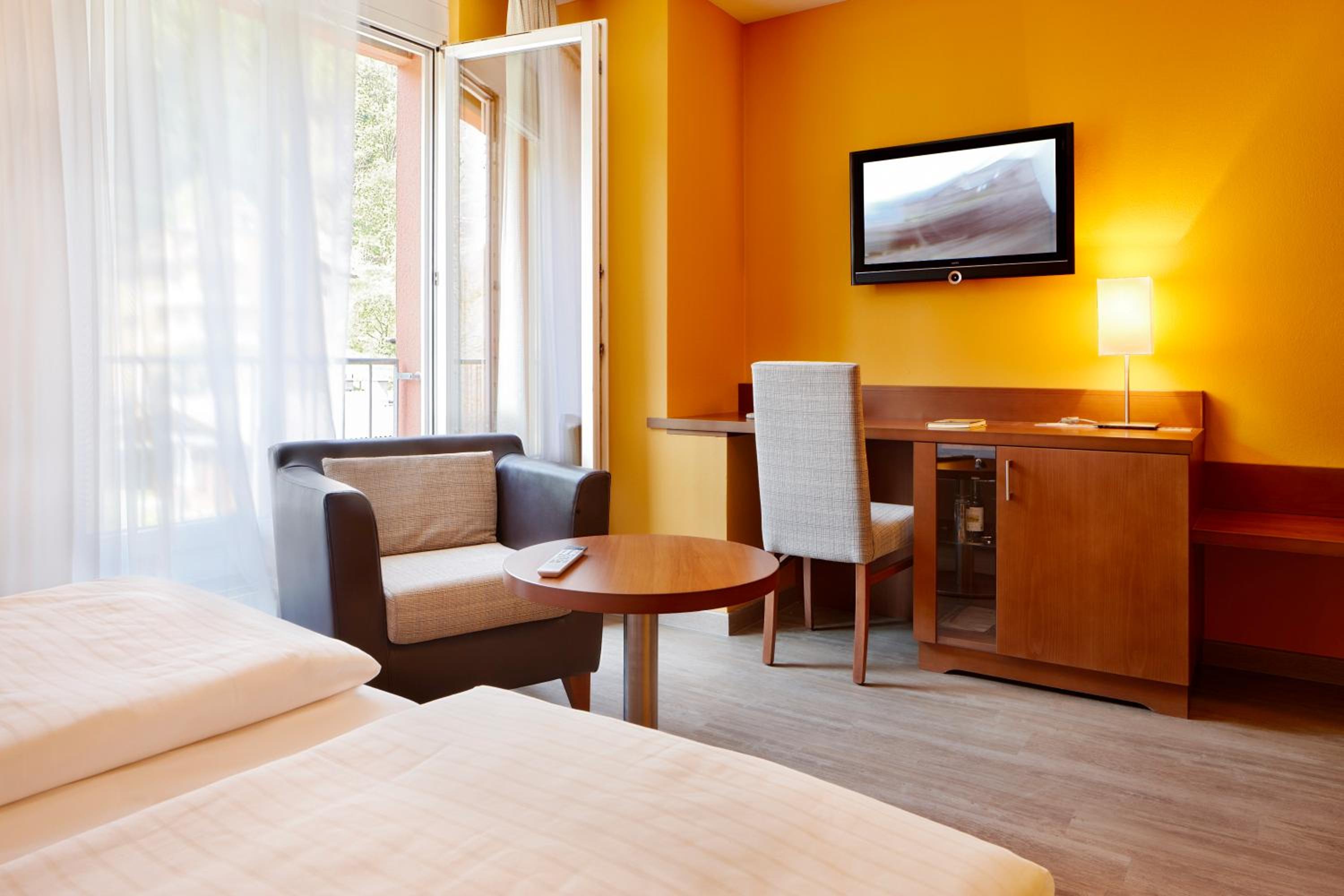 Double Room - Photo 7