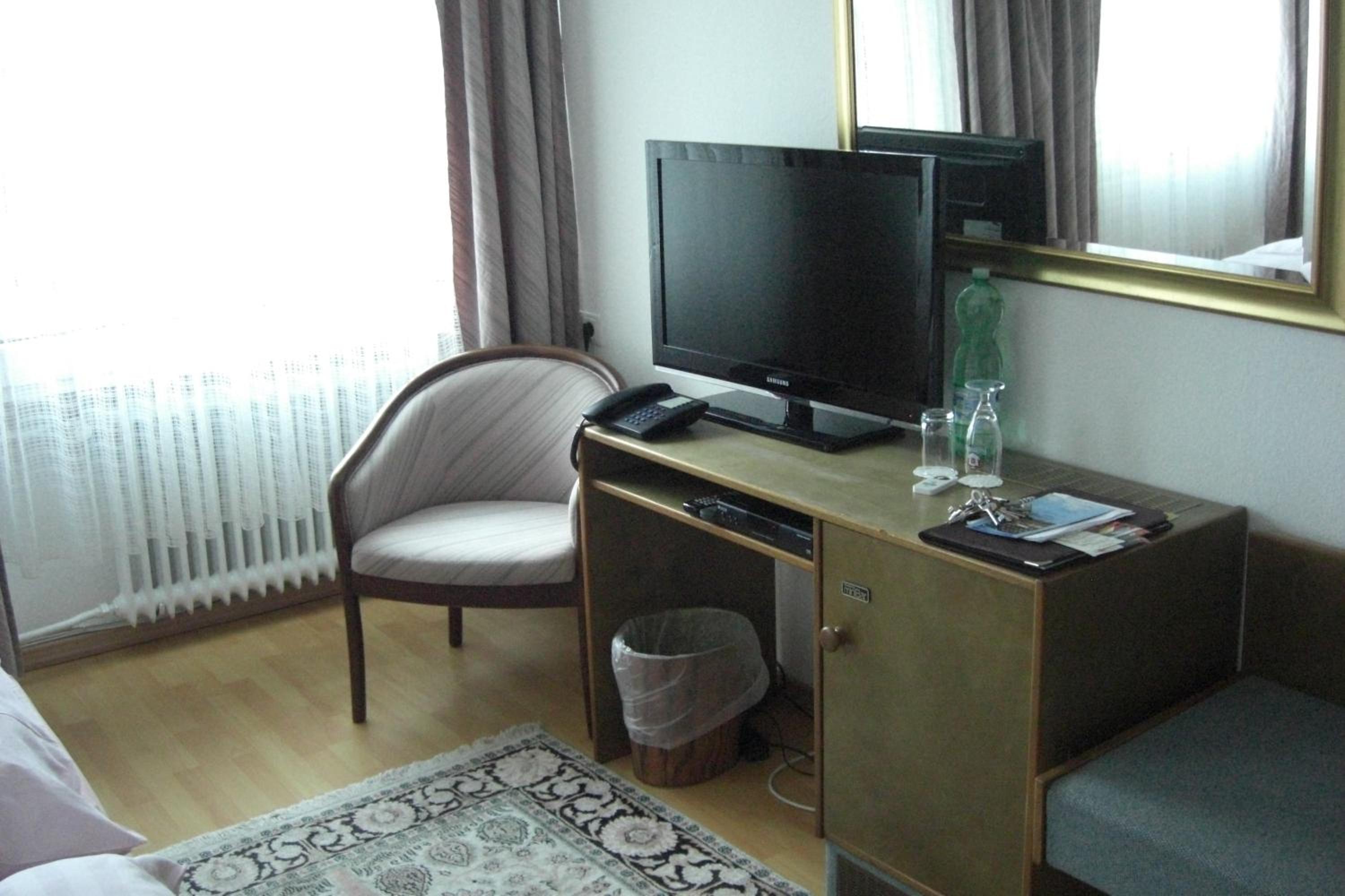 Double Room - Photo 2